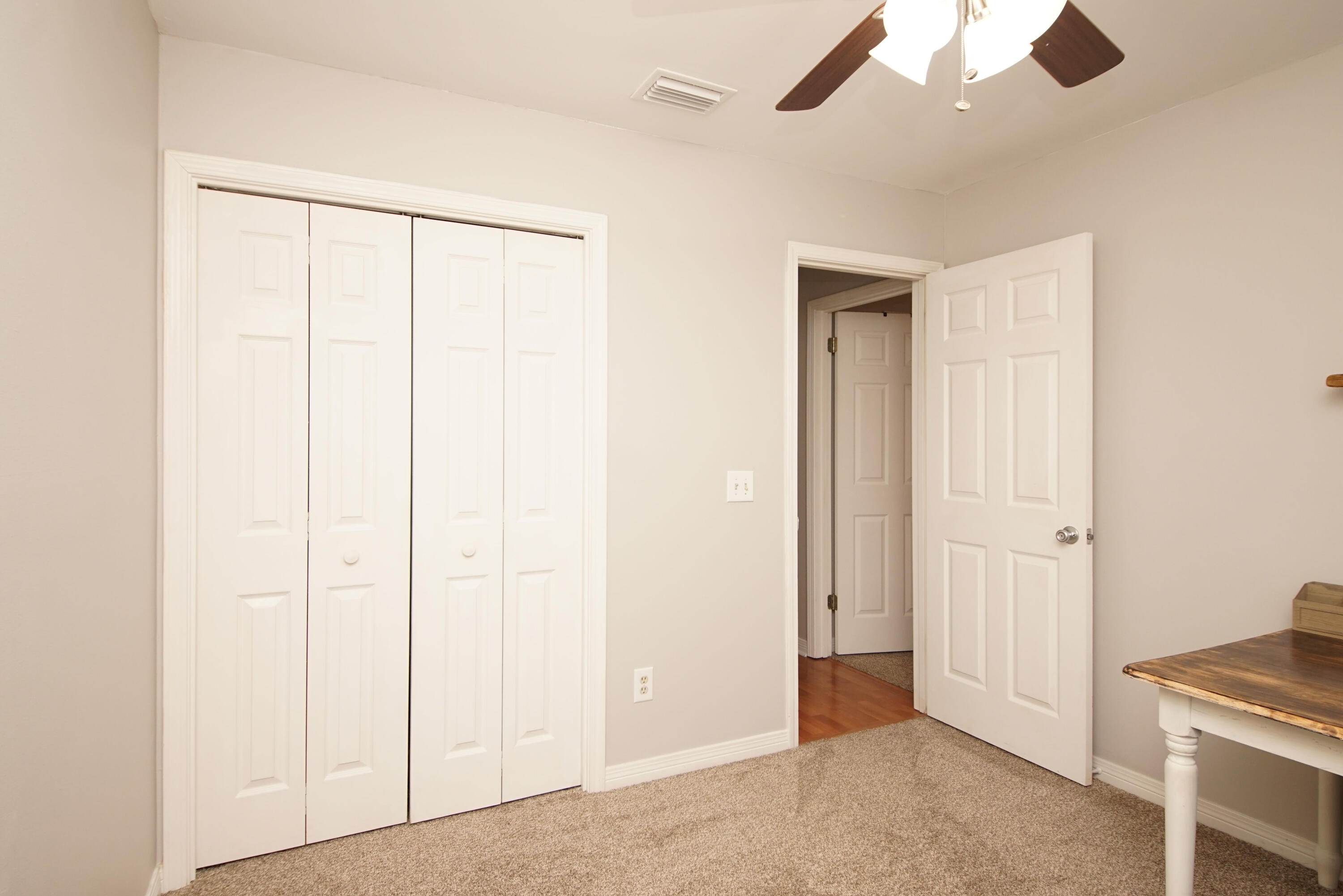 LAKE CHARLESTON - Residential