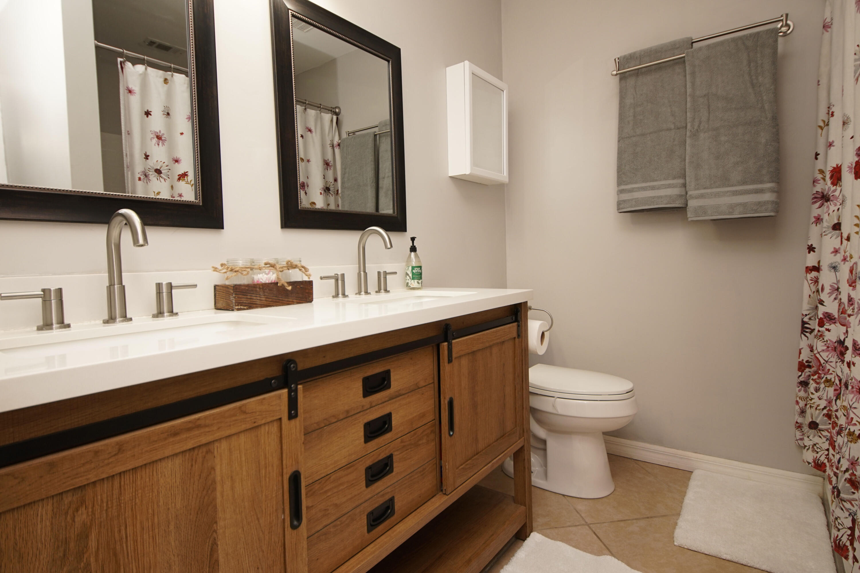 LAKE CHARLESTON - Residential