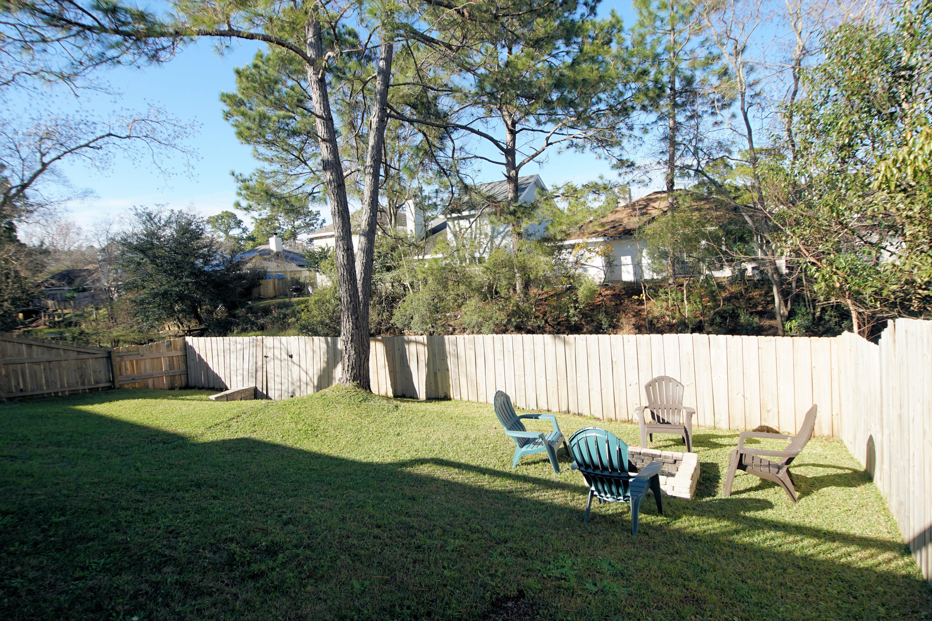 LAKE CHARLESTON - Residential