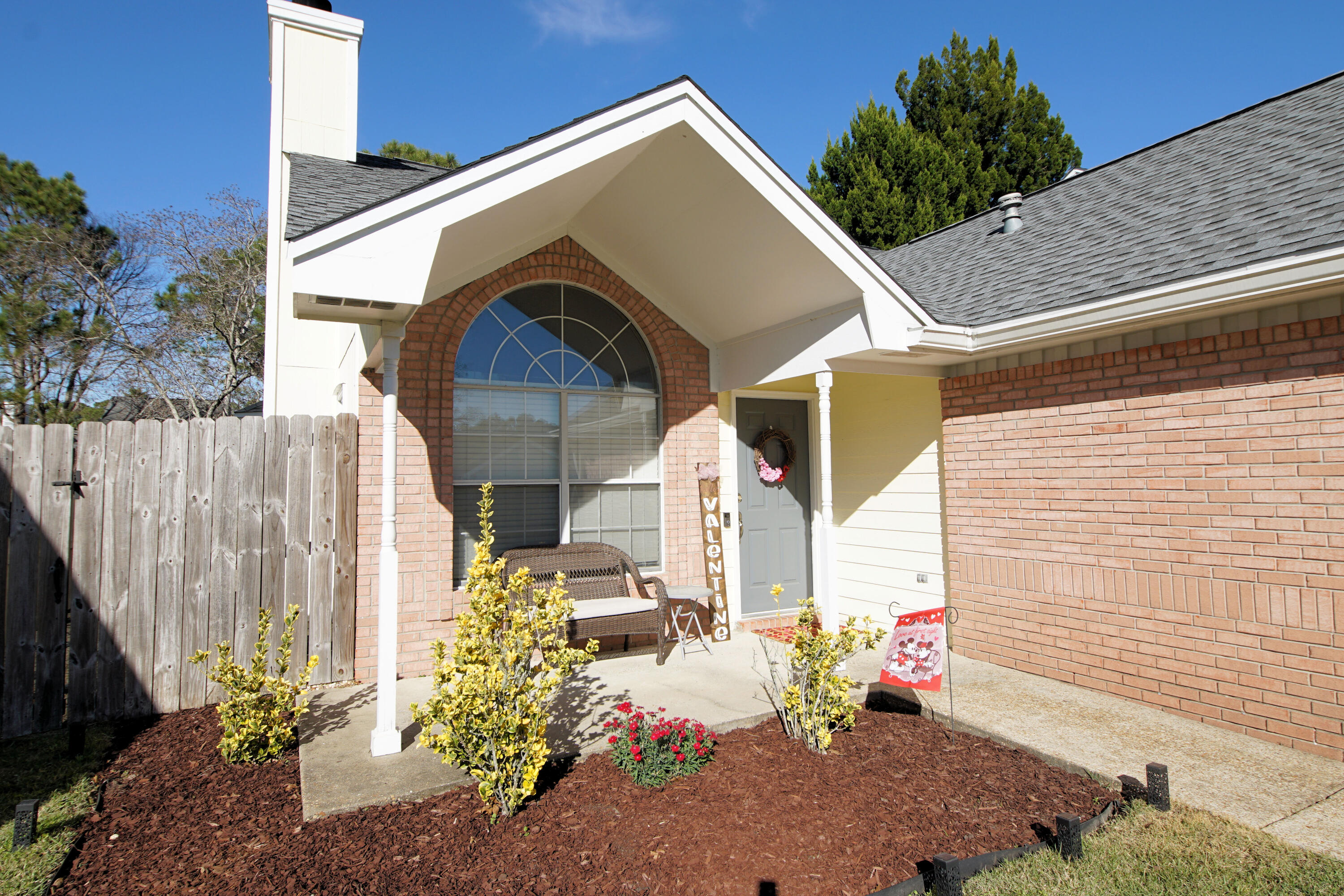 LAKE CHARLESTON - Residential