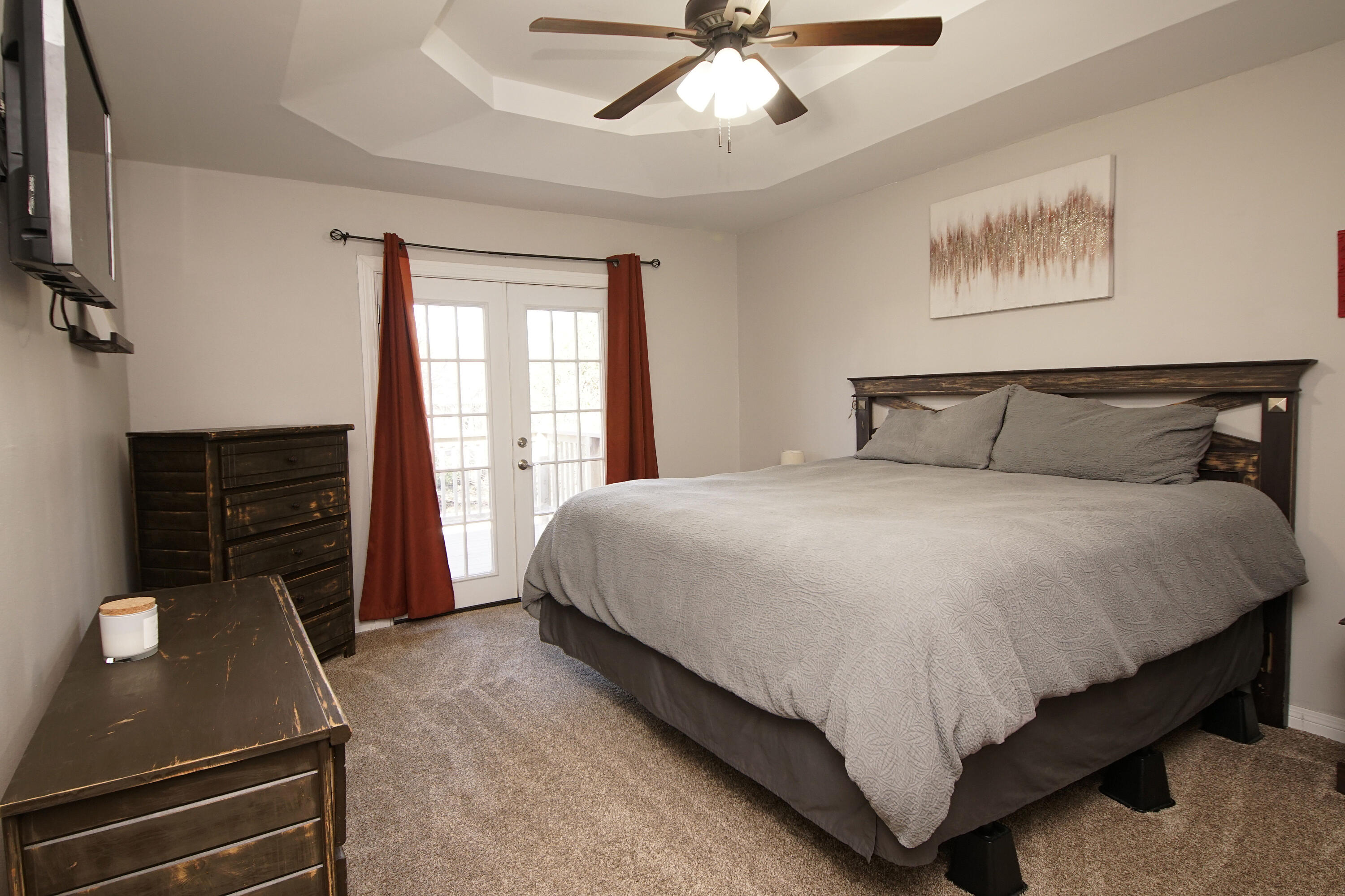 LAKE CHARLESTON - Residential