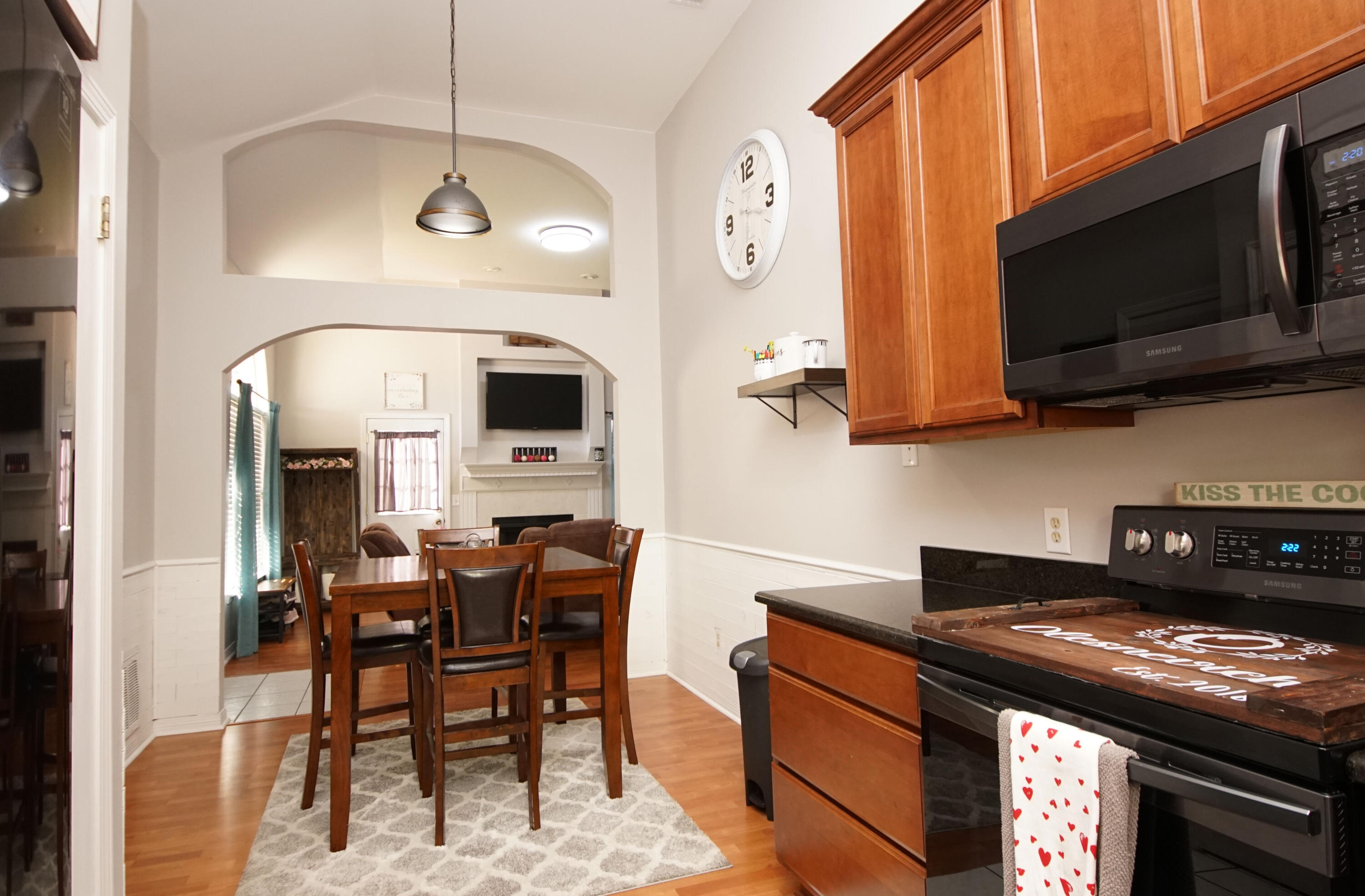 LAKE CHARLESTON - Residential