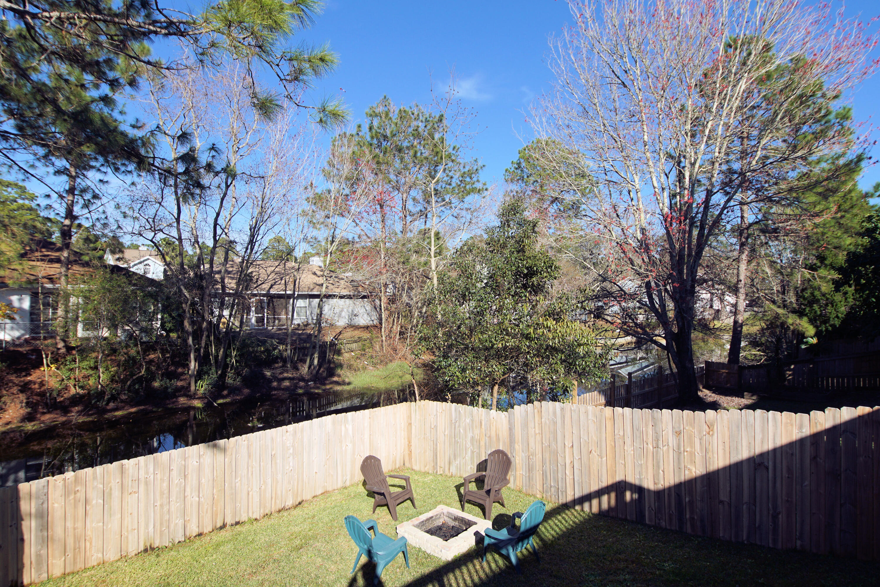 LAKE CHARLESTON - Residential
