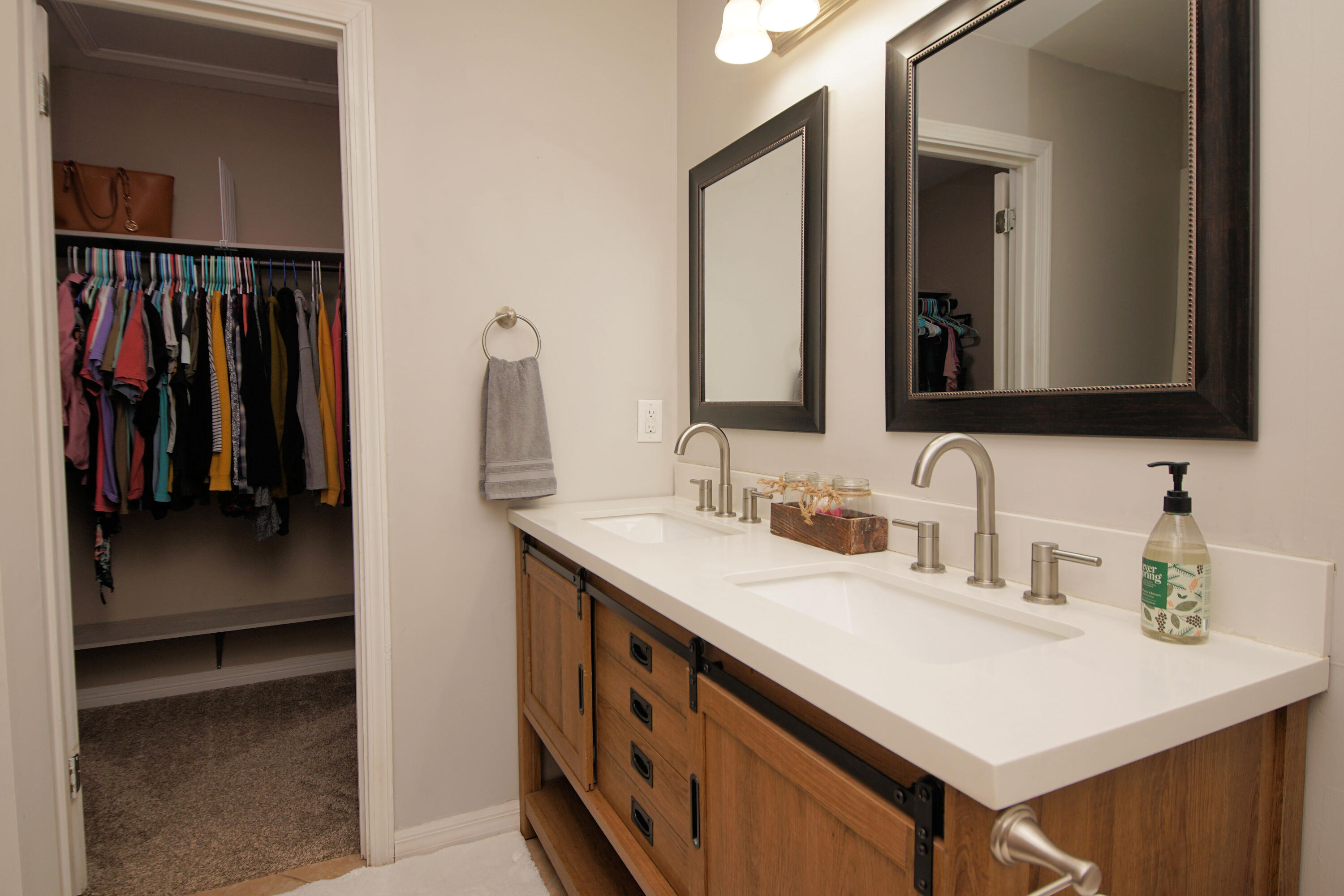 LAKE CHARLESTON - Residential