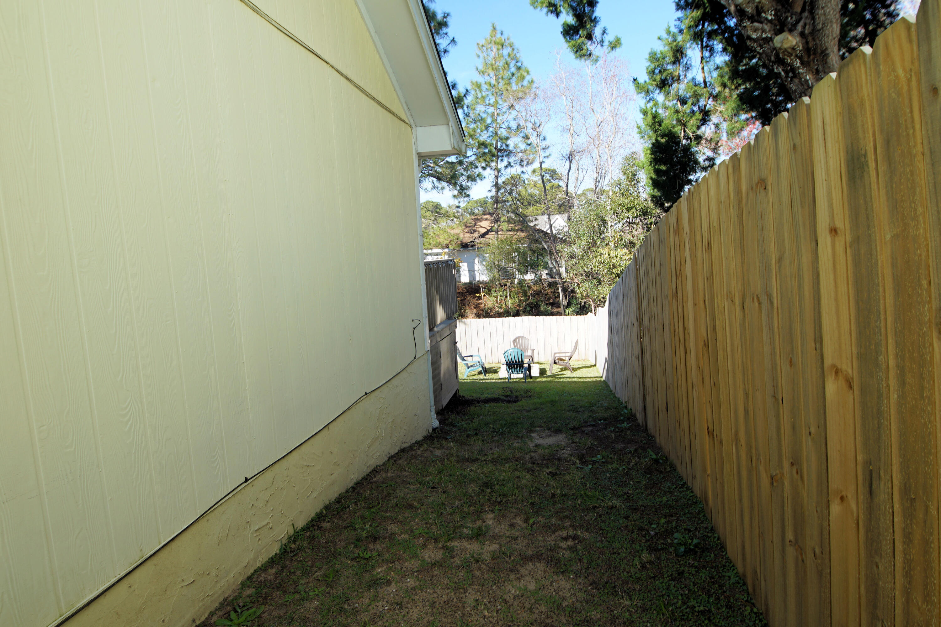 LAKE CHARLESTON - Residential