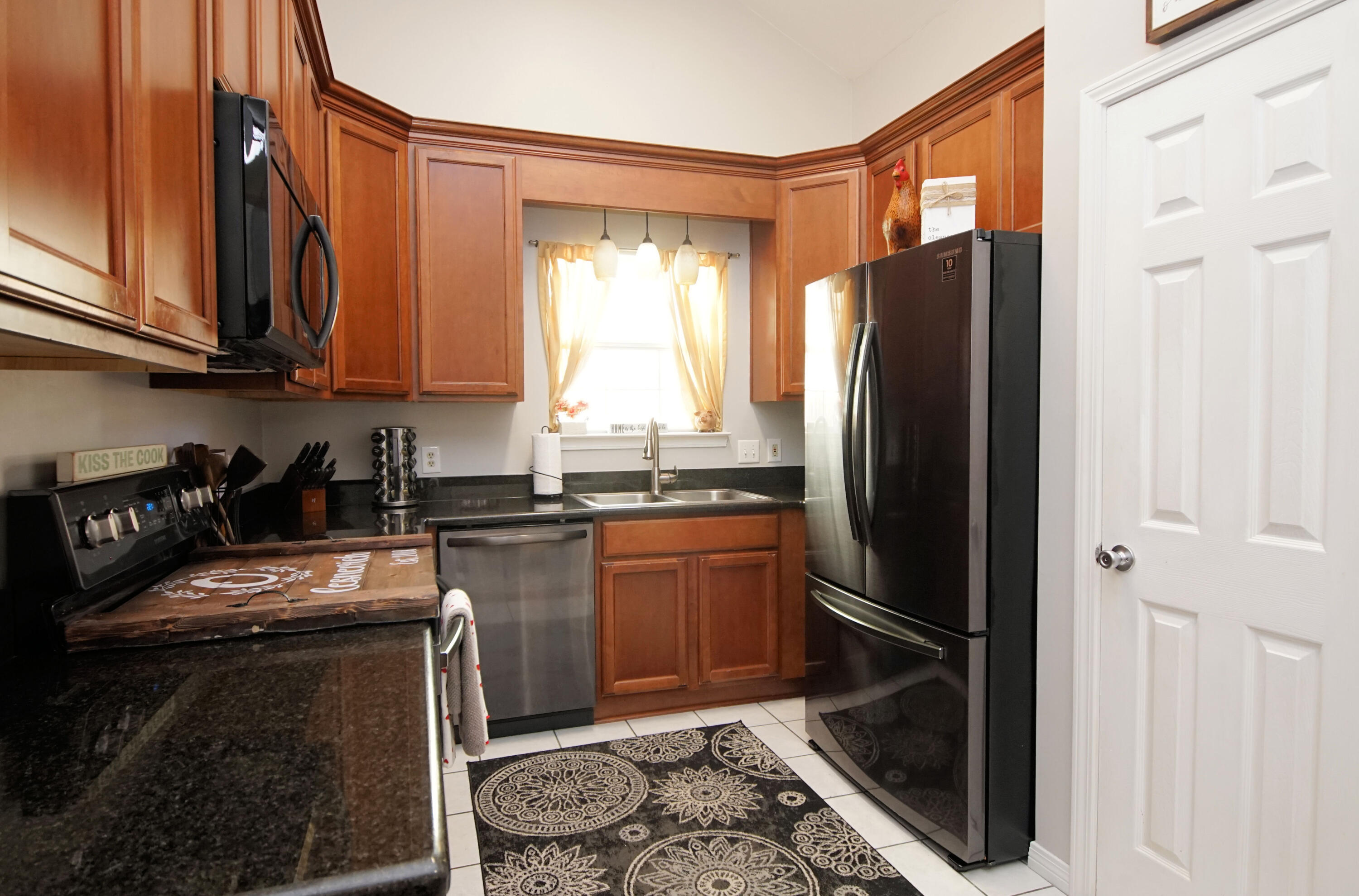 LAKE CHARLESTON - Residential