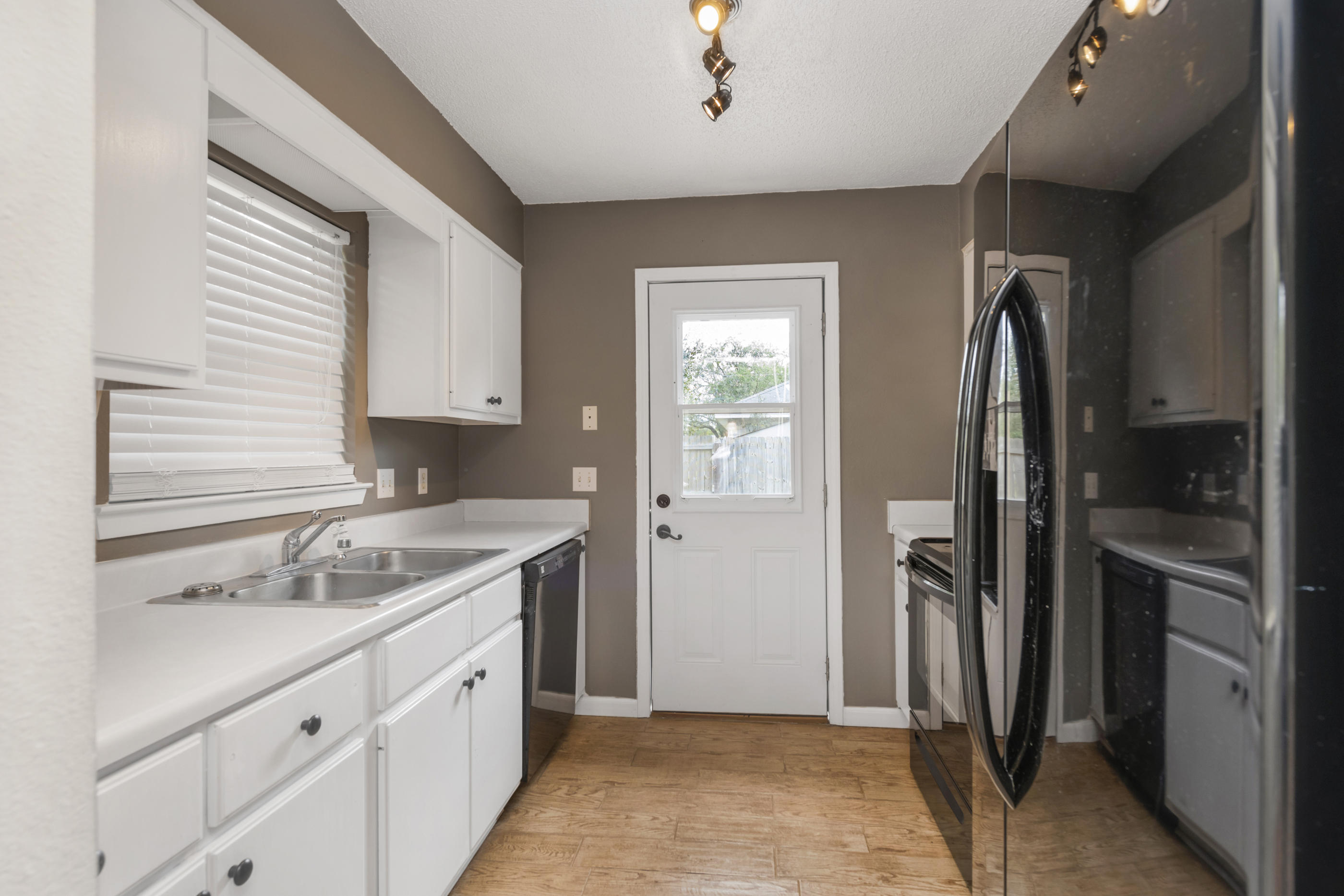 EMORY THOMAS - Residential