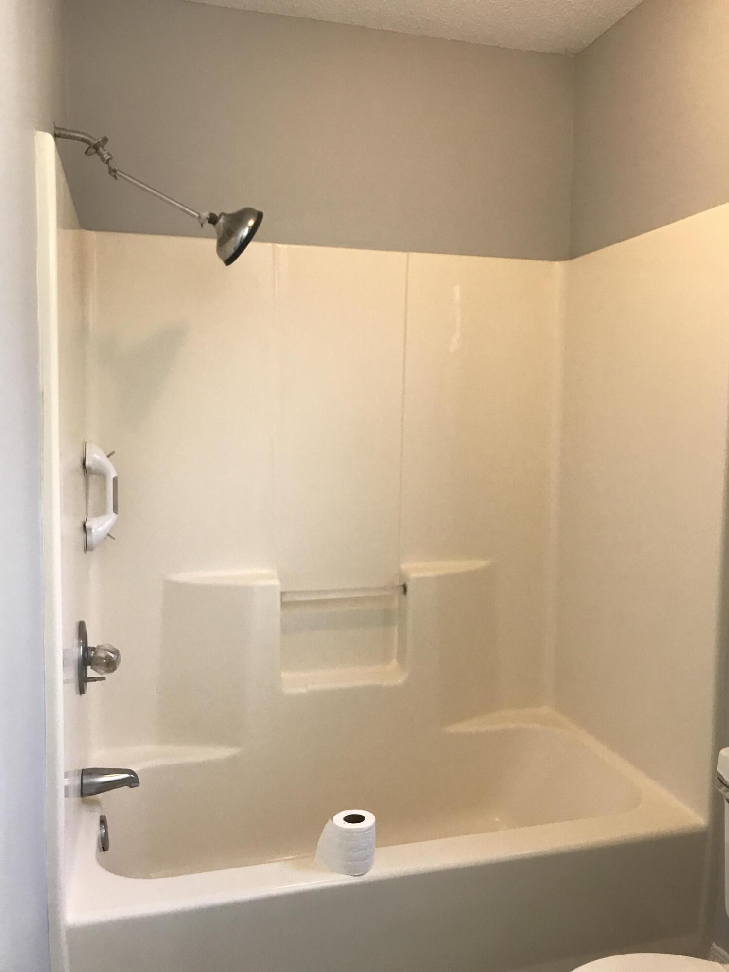 SOUTHWAY ESTATES 1ST ADDN - Residential Lease