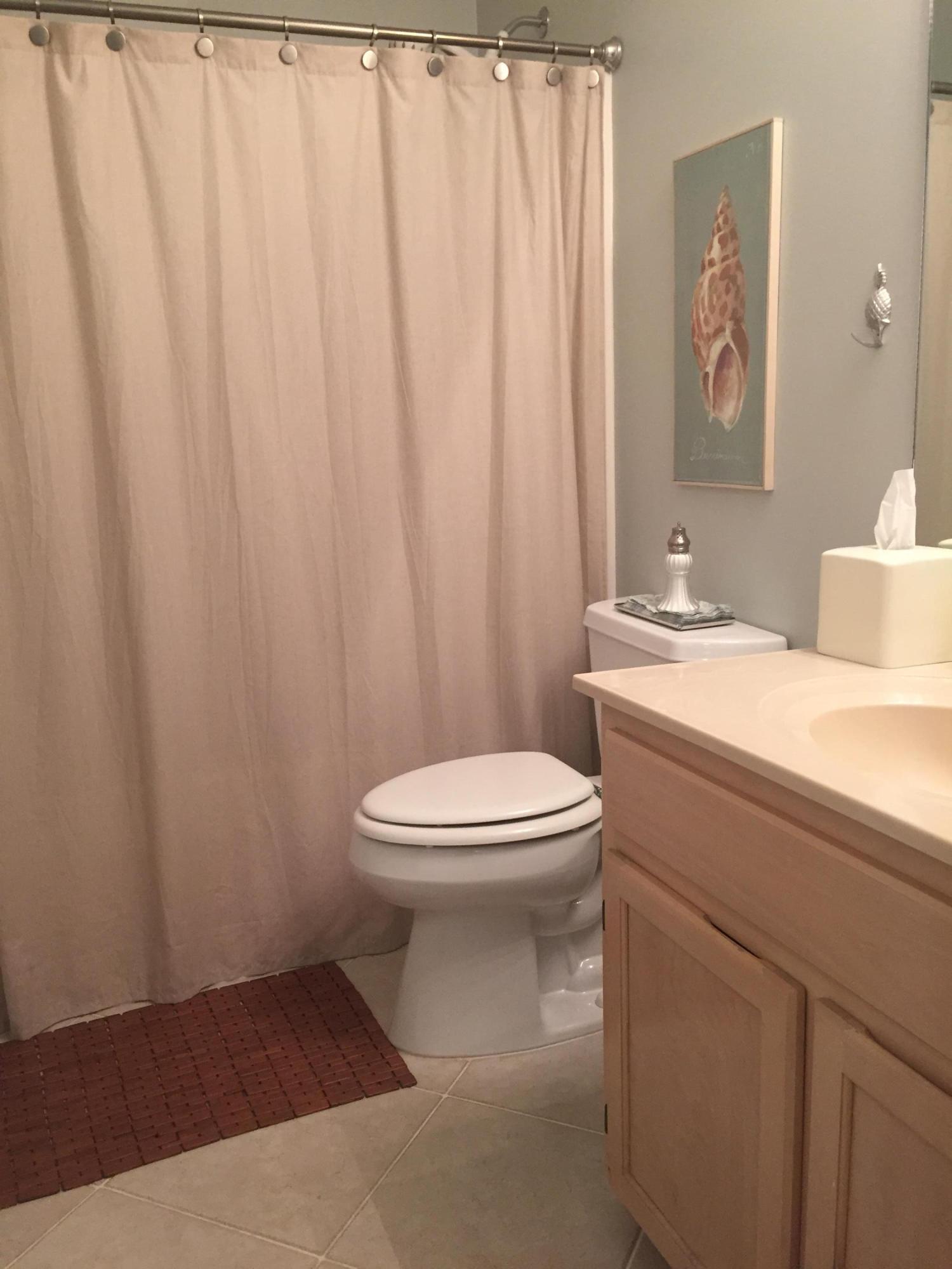 FAIRWAY LAKES PH I LOT 29 - Residential