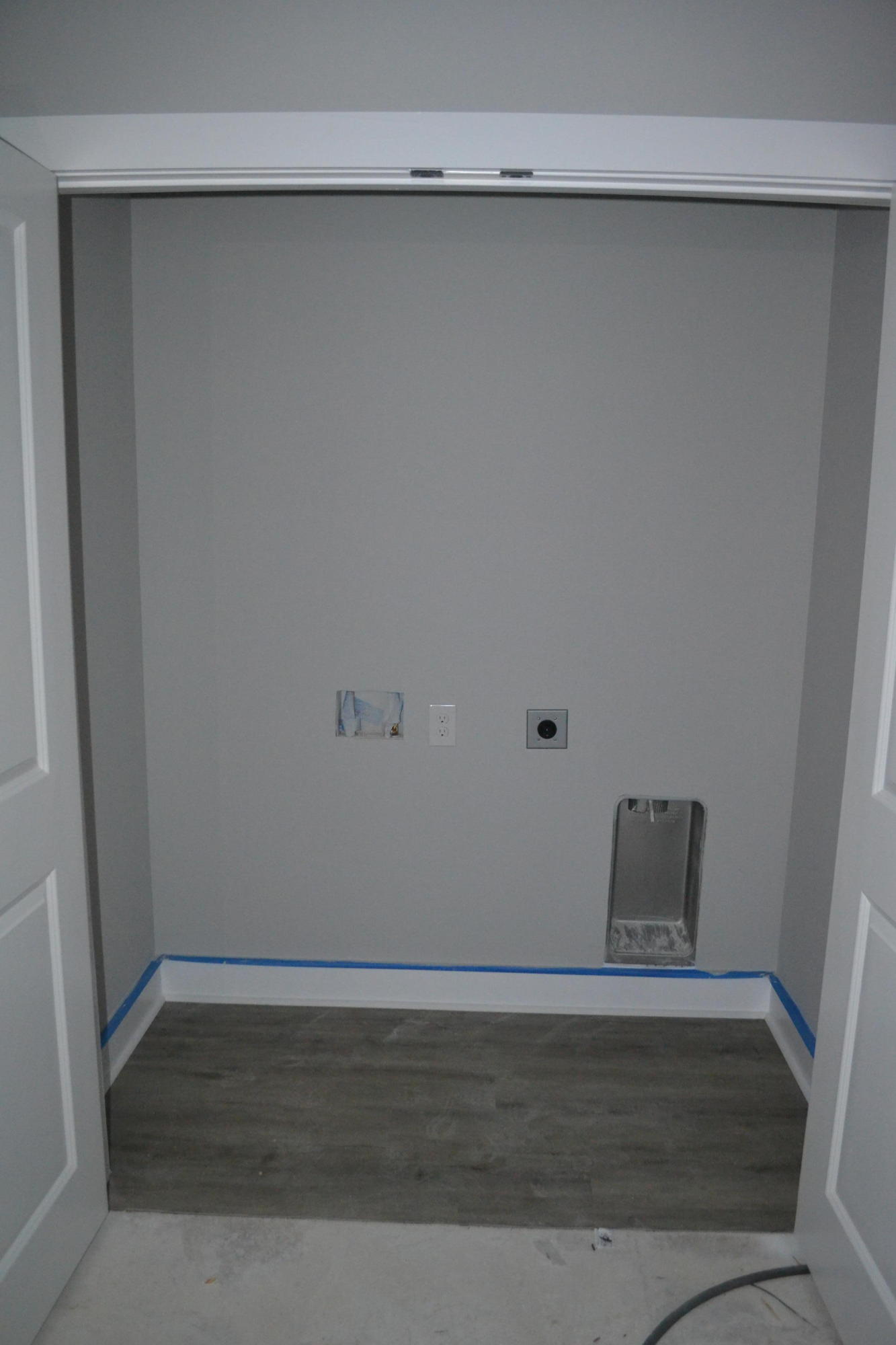 HIDDEN BAY VILLAGE - Residential