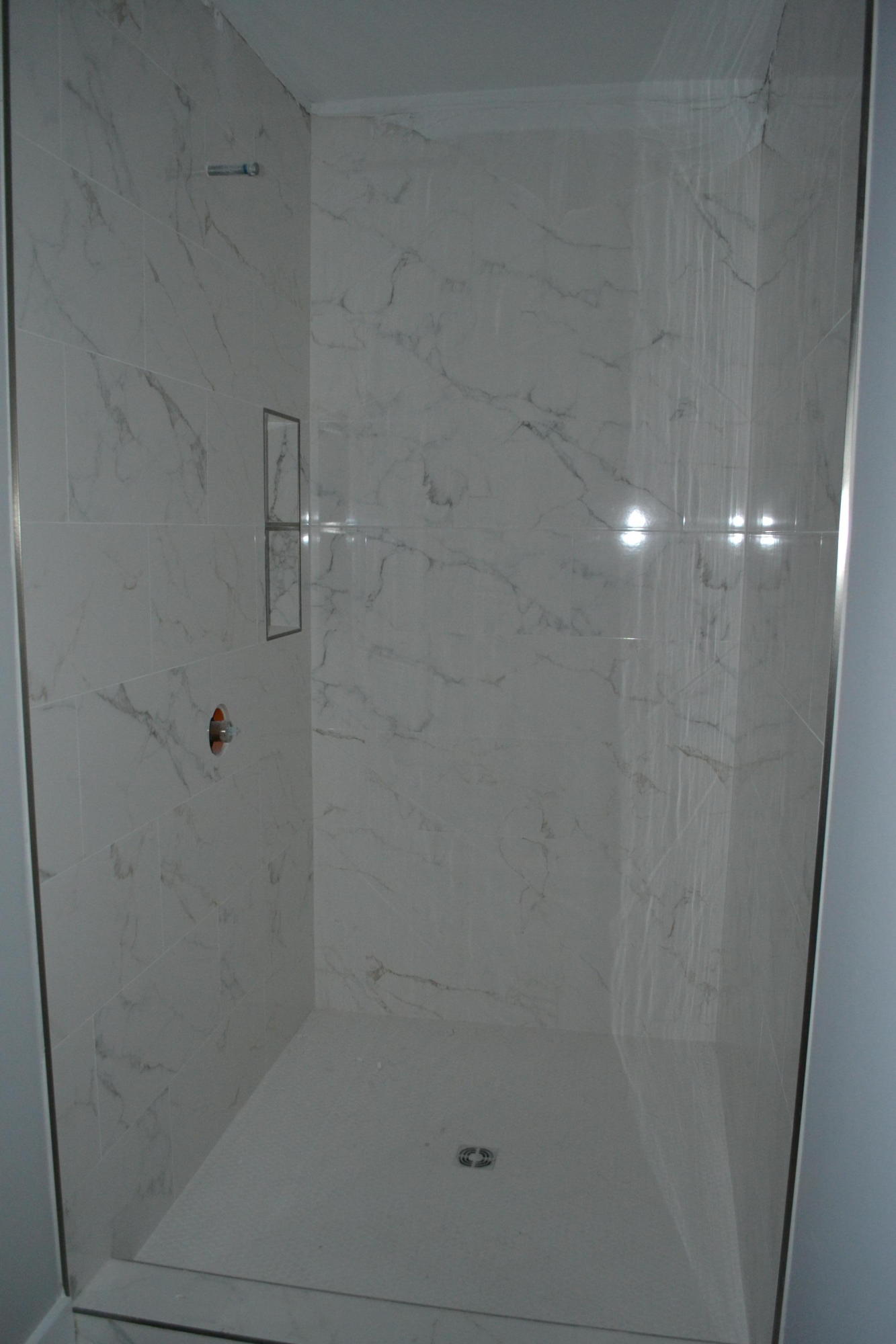 HIDDEN BAY VILLAGE - Residential