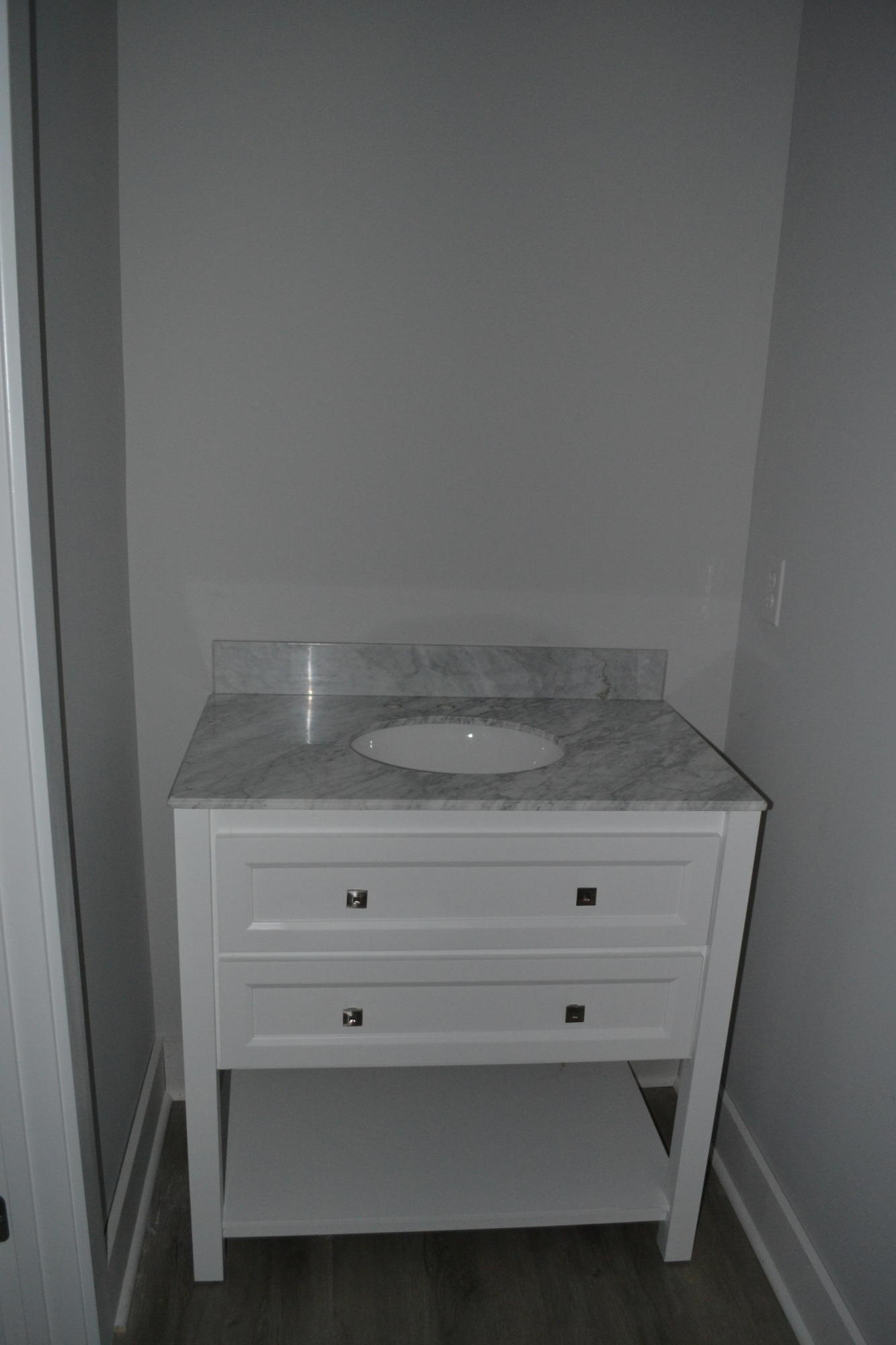 HIDDEN BAY VILLAGE - Residential