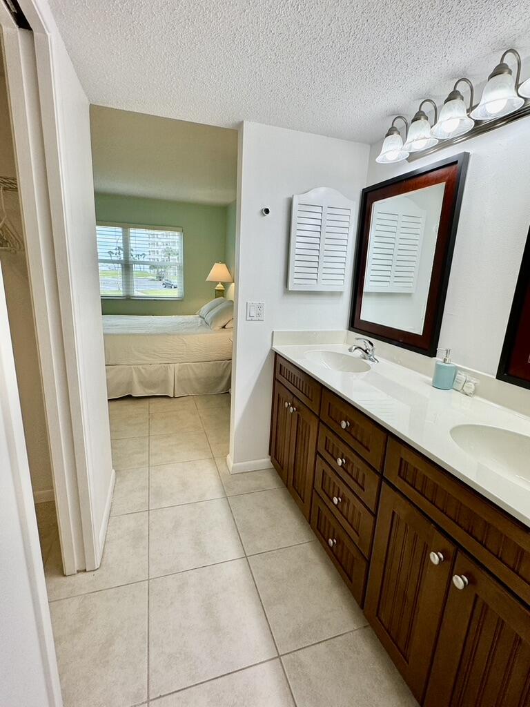 EL MATADOR CONDO - Residential