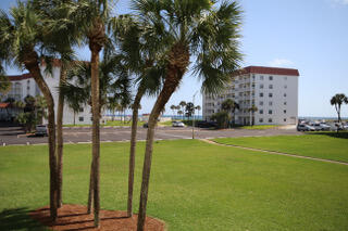 EL MATADOR CONDO - Residential