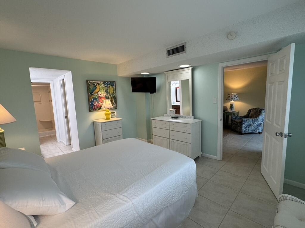 EL MATADOR CONDO - Residential