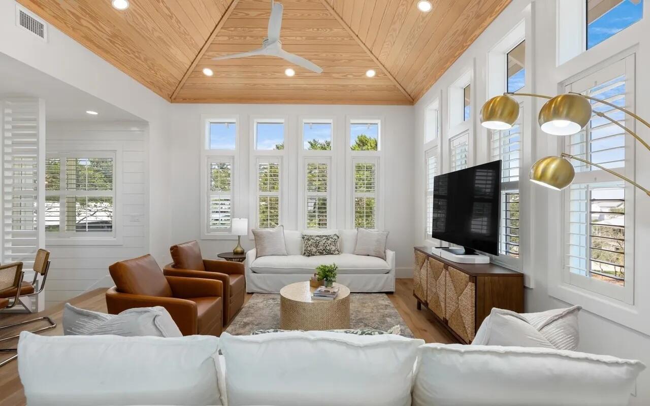 ROLLING DUNES PH 3 - Residential Lease