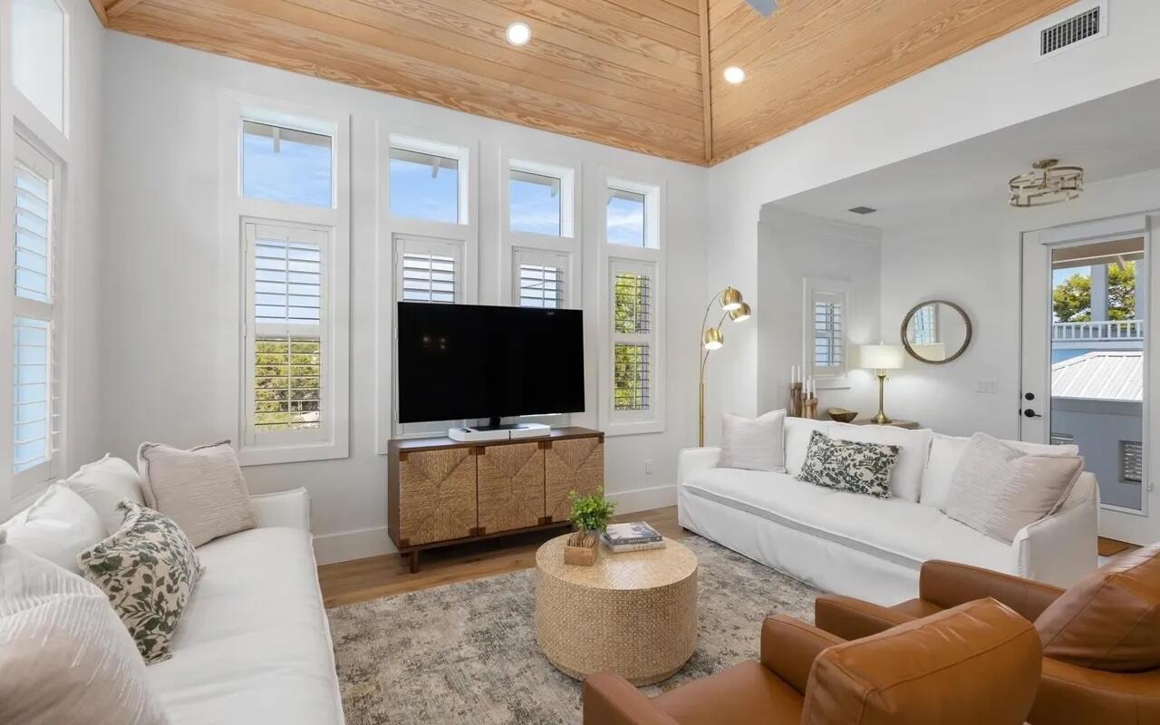 ROLLING DUNES PH 3 - Residential Lease