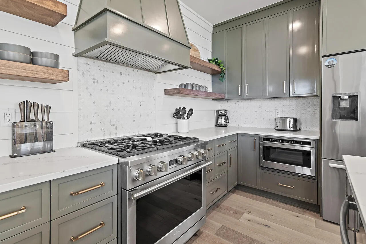 ROLLING DUNES PH 3 - Residential Lease