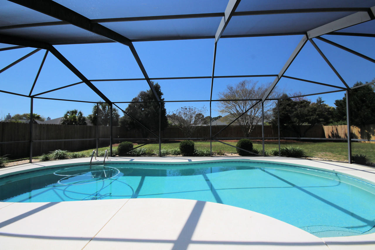 BRISTOL VILLAGE RAINTREE ESTATES - Residential