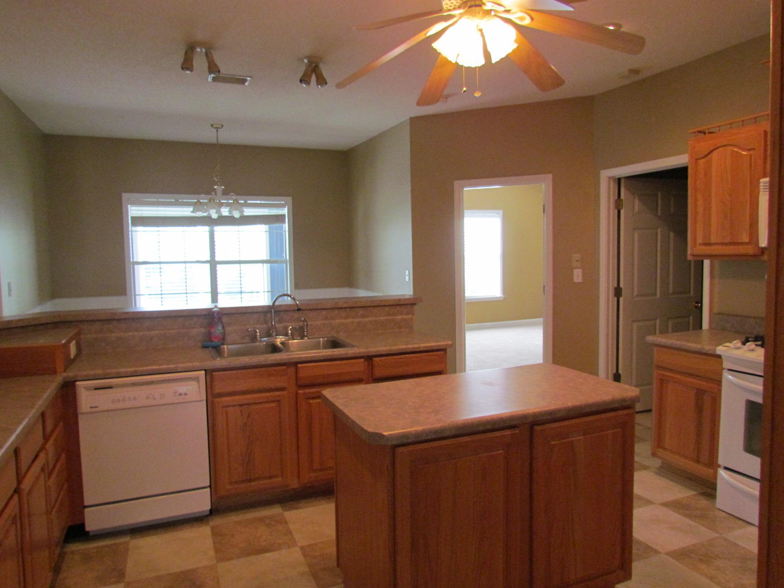 METES & BOUNDS - Residential Lease