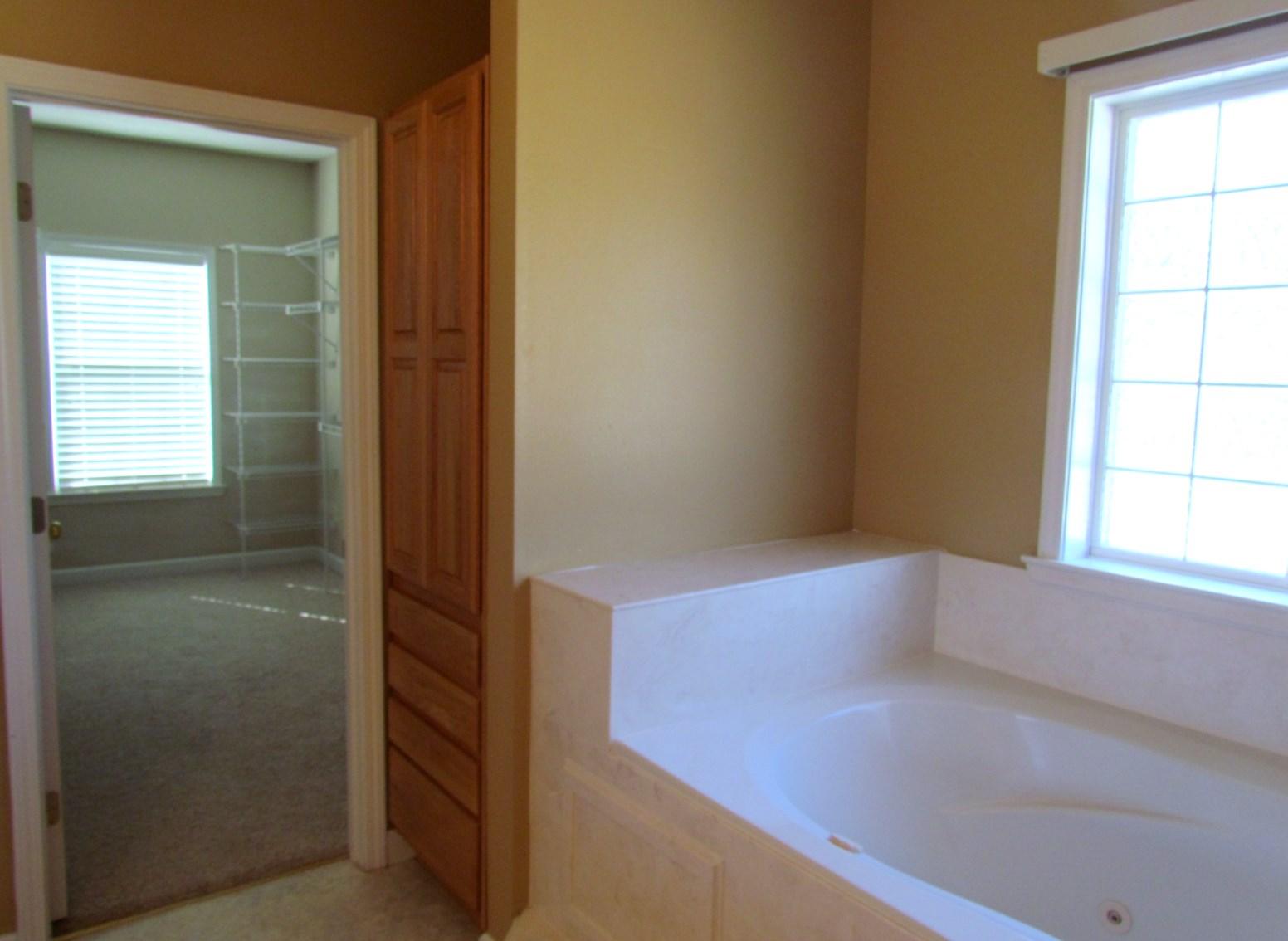 METES & BOUNDS - Residential Lease