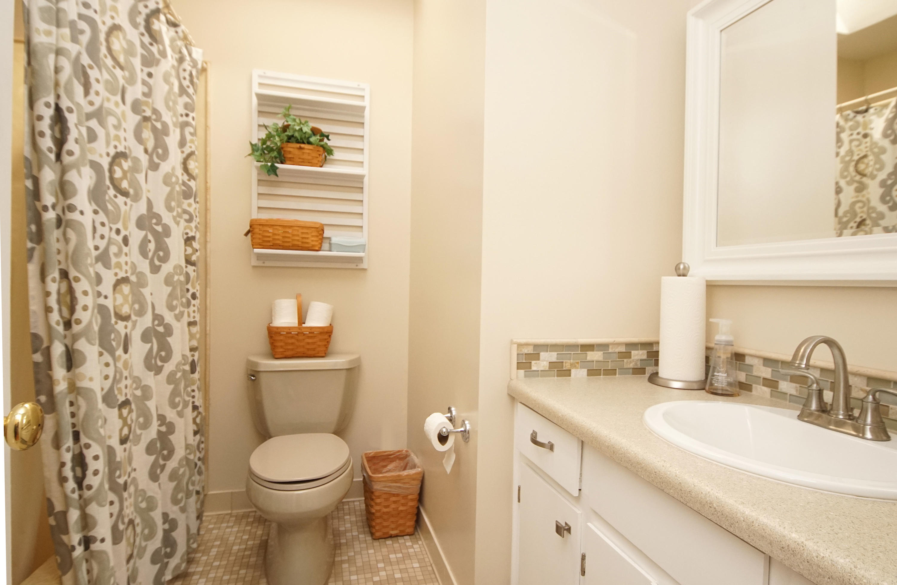 COUNTRY CLUB ESTATES 1ST ADDN - Residential