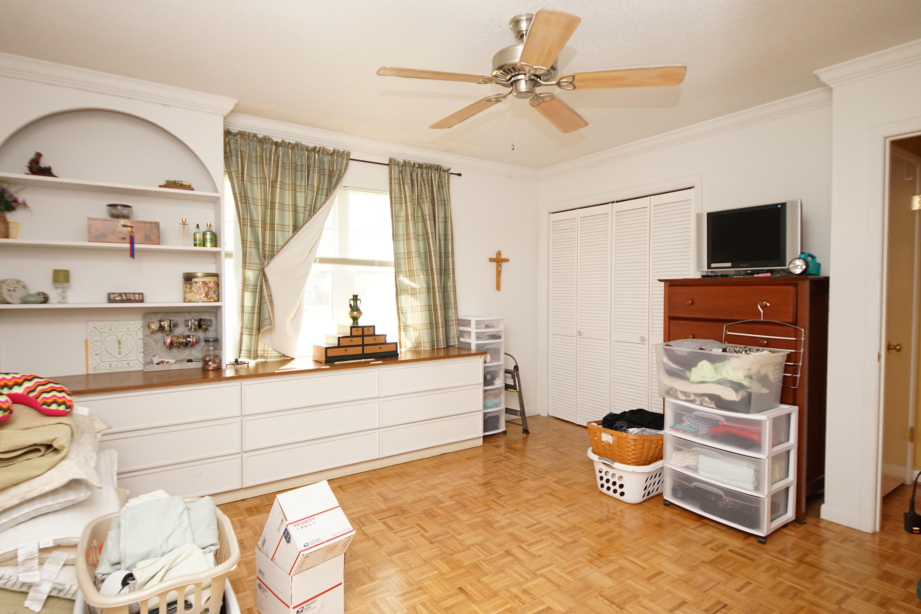 COUNTRY CLUB ESTATES 1ST ADDN - Residential