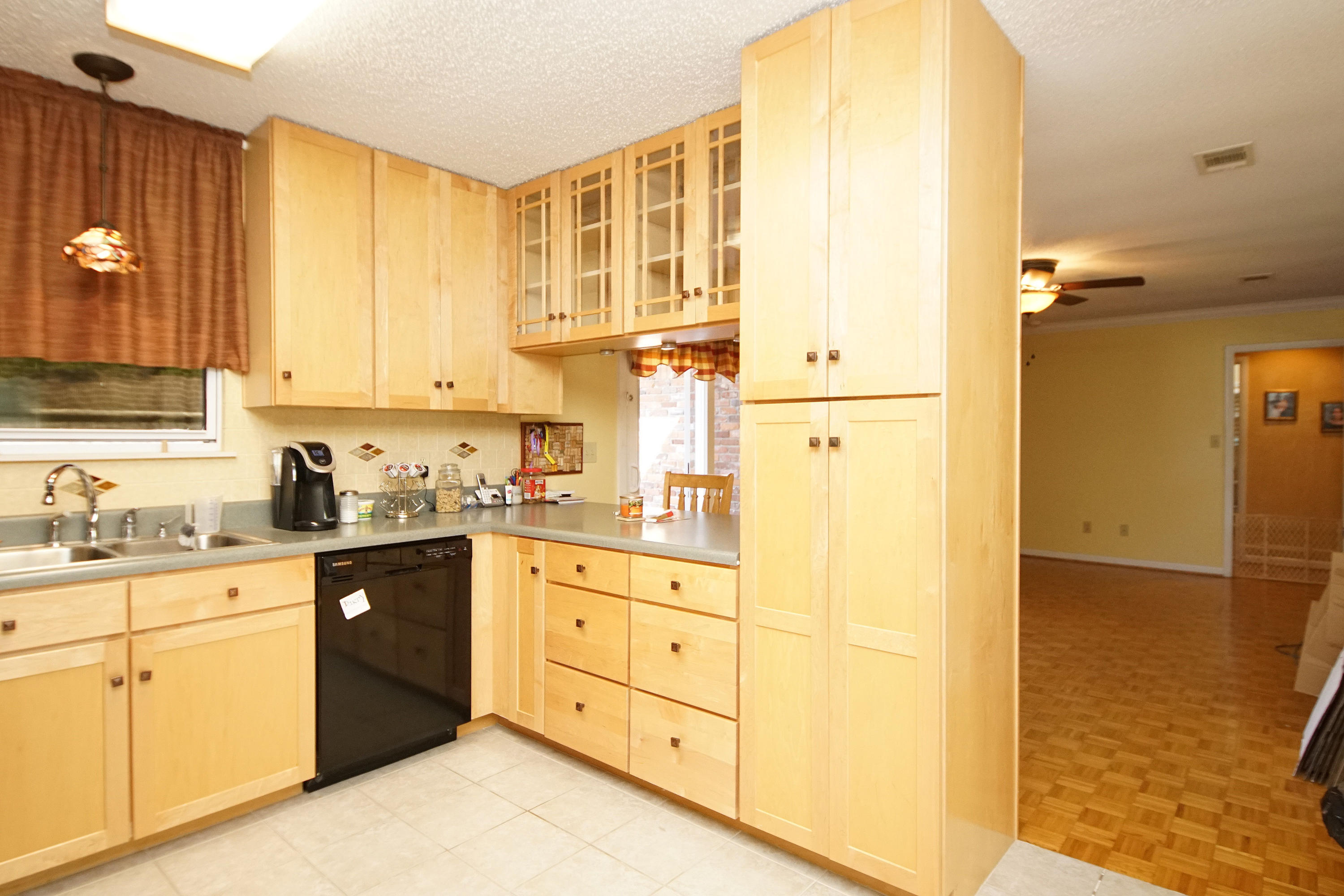 COUNTRY CLUB ESTATES 1ST ADDN - Residential