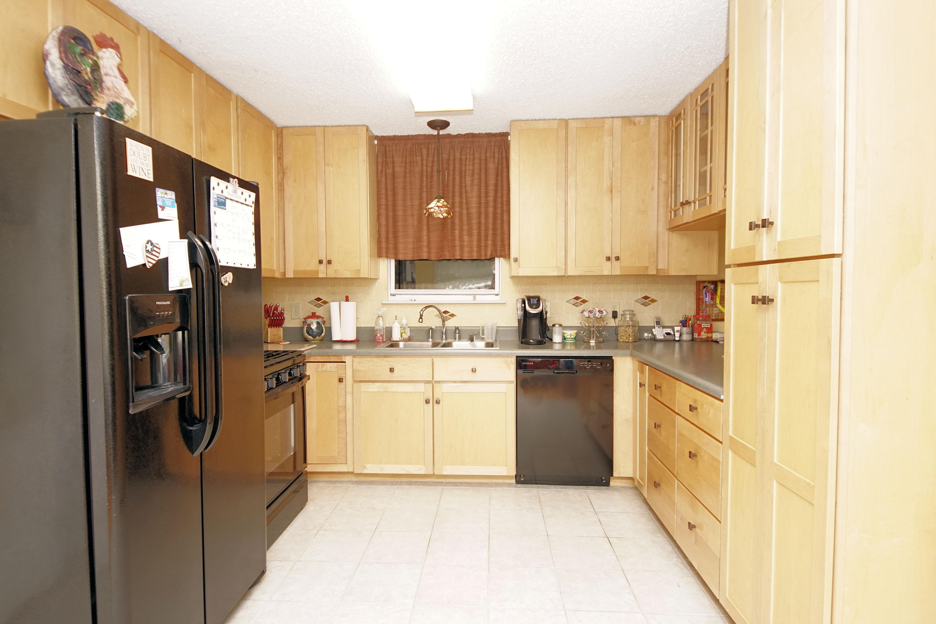 COUNTRY CLUB ESTATES 1ST ADDN - Residential