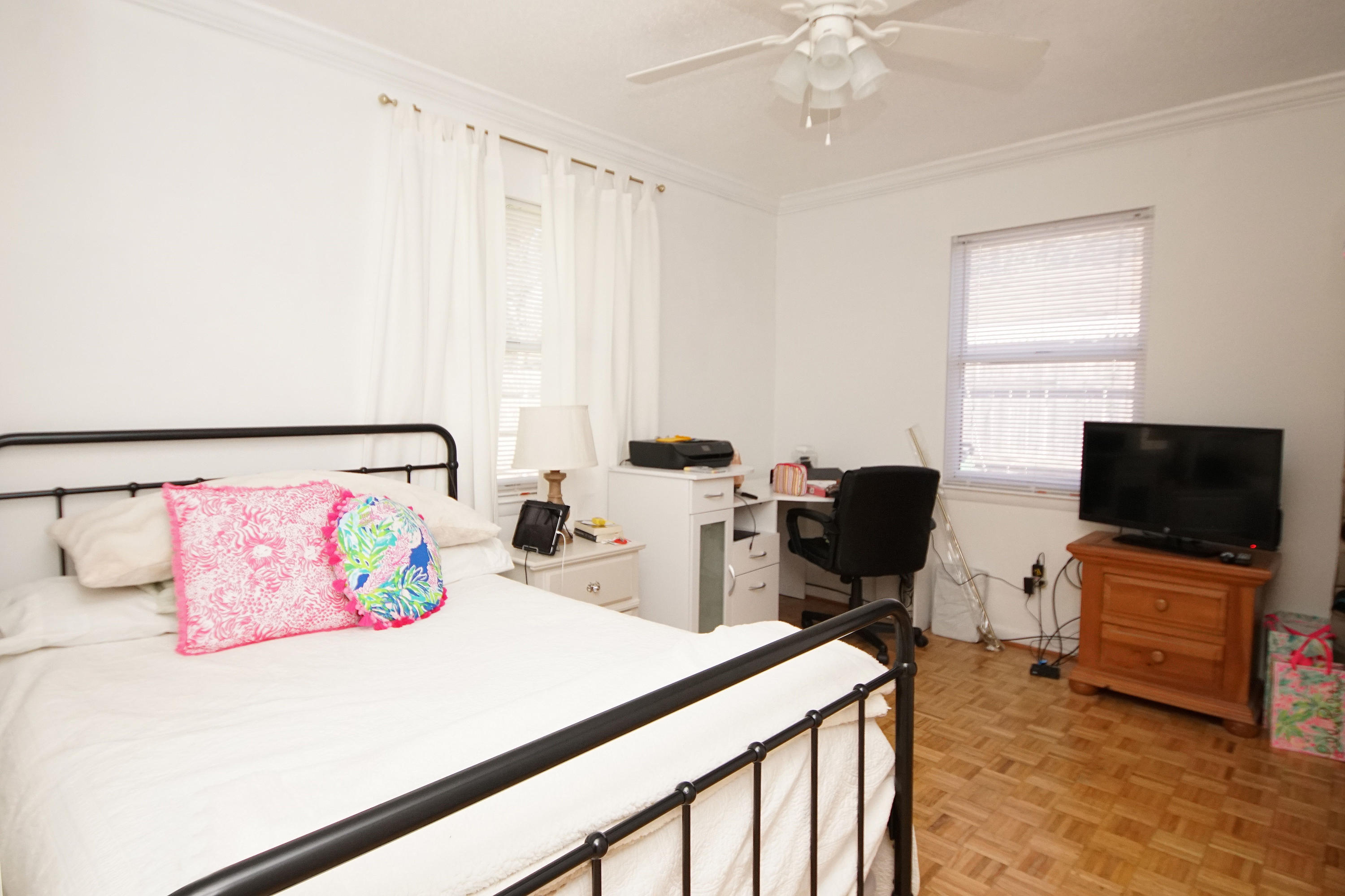 COUNTRY CLUB ESTATES 1ST ADDN - Residential