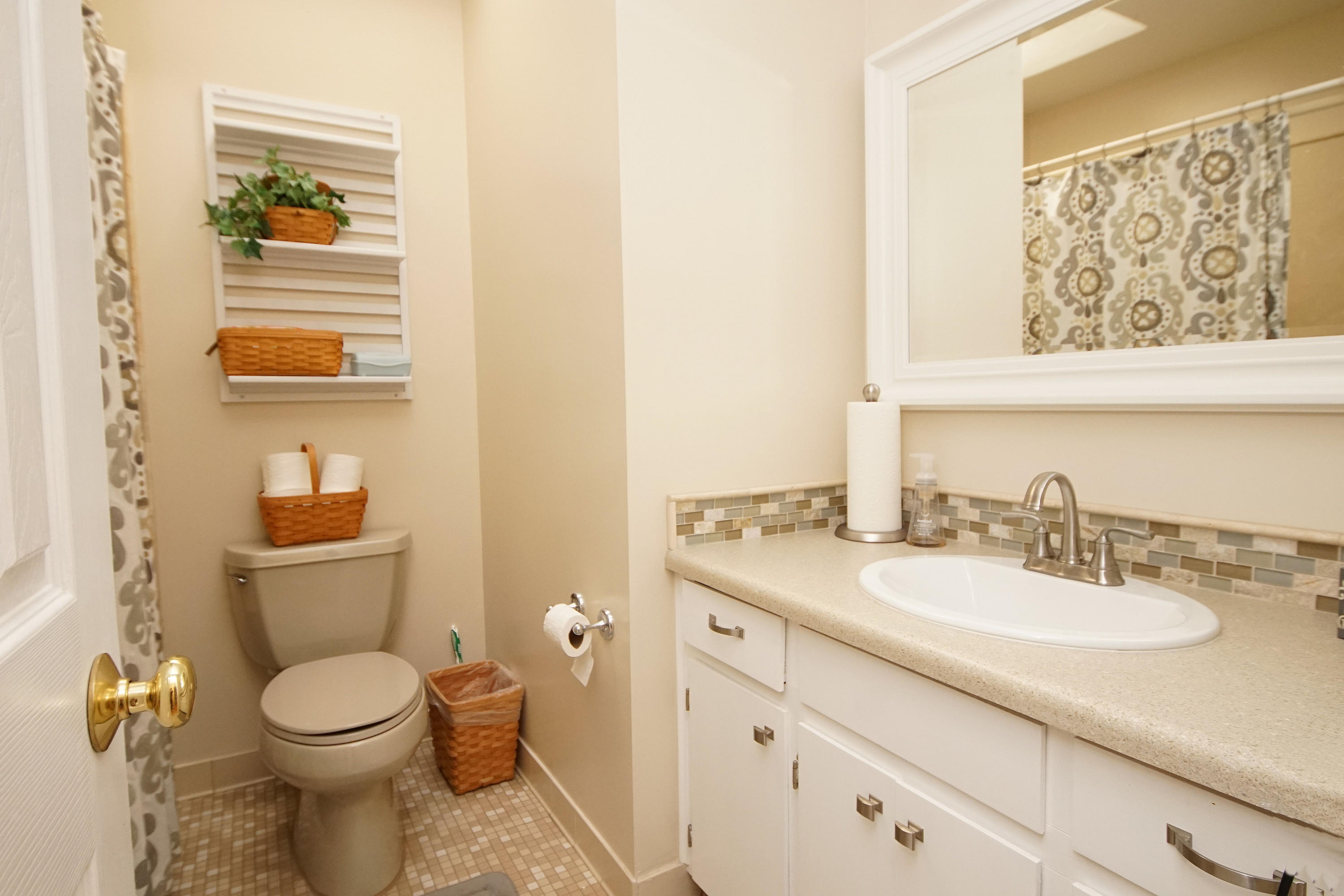 COUNTRY CLUB ESTATES 1ST ADDN - Residential