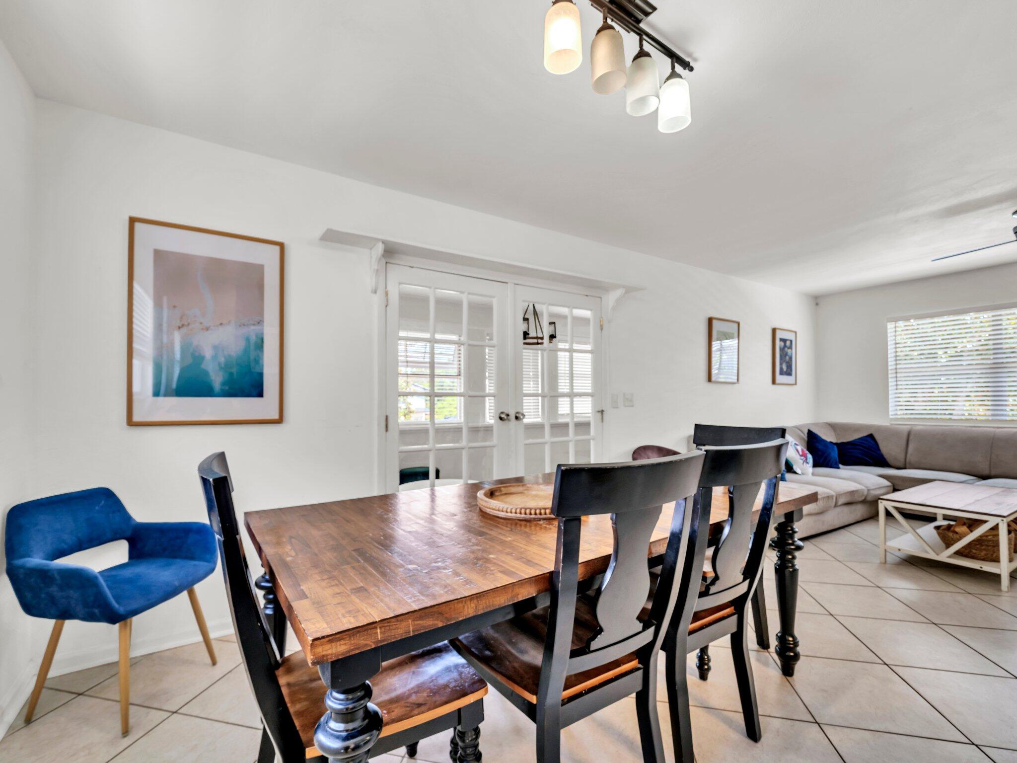 CRYSTAL BEACH - Residential