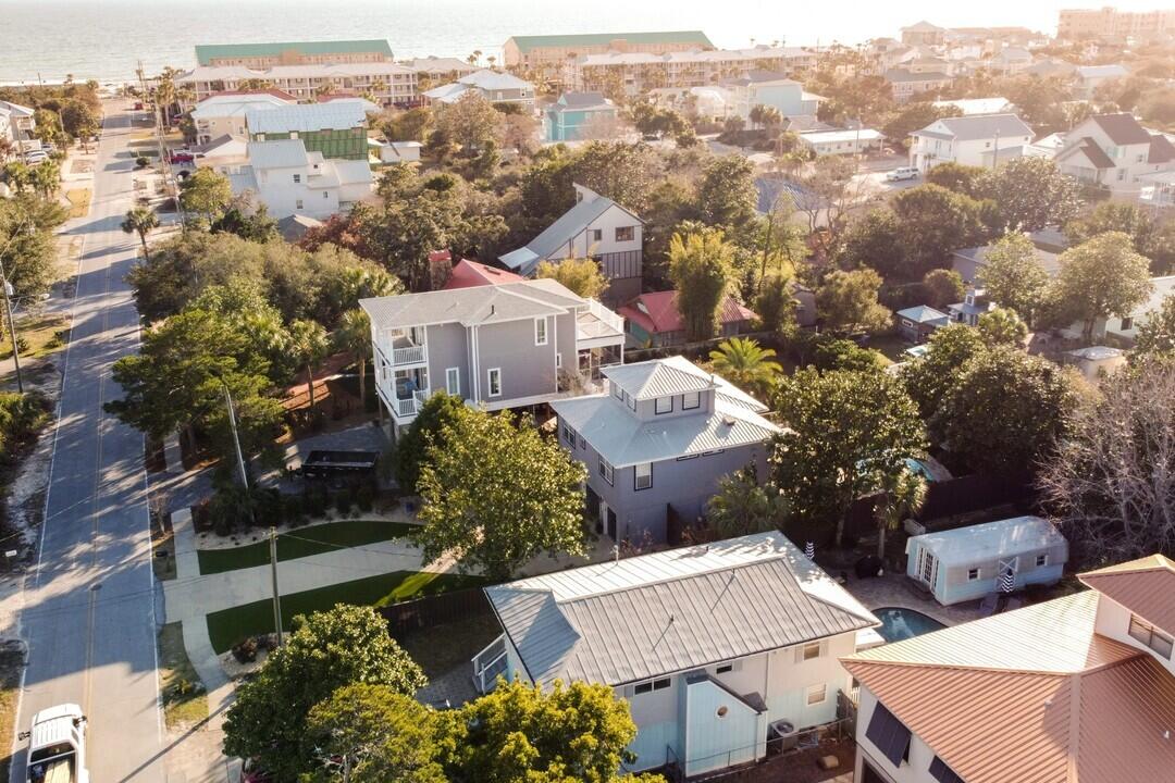 CRYSTAL BEACH - Residential