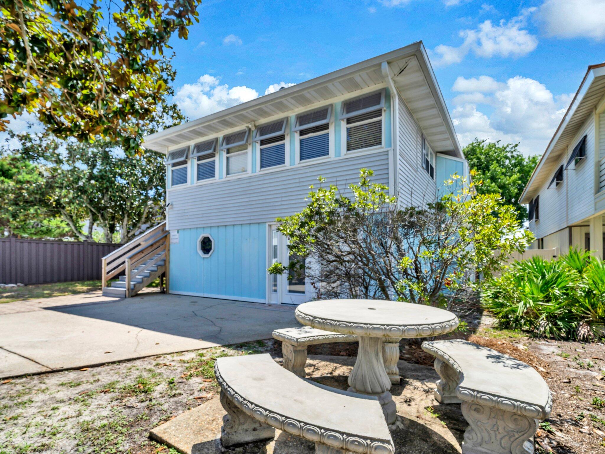 92 Tarpon Street