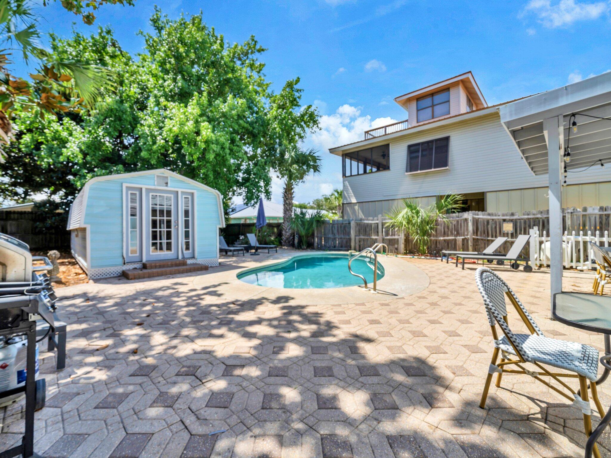 CRYSTAL BEACH - Residential