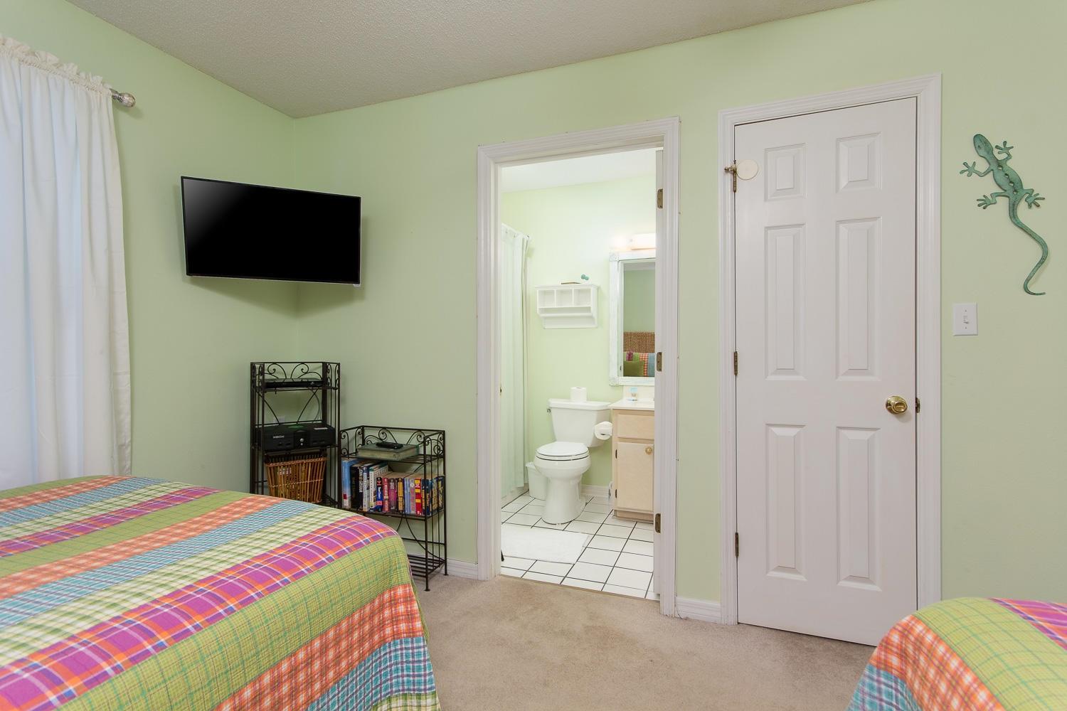 BEACHSIDE VILLAS CONDO - Residential