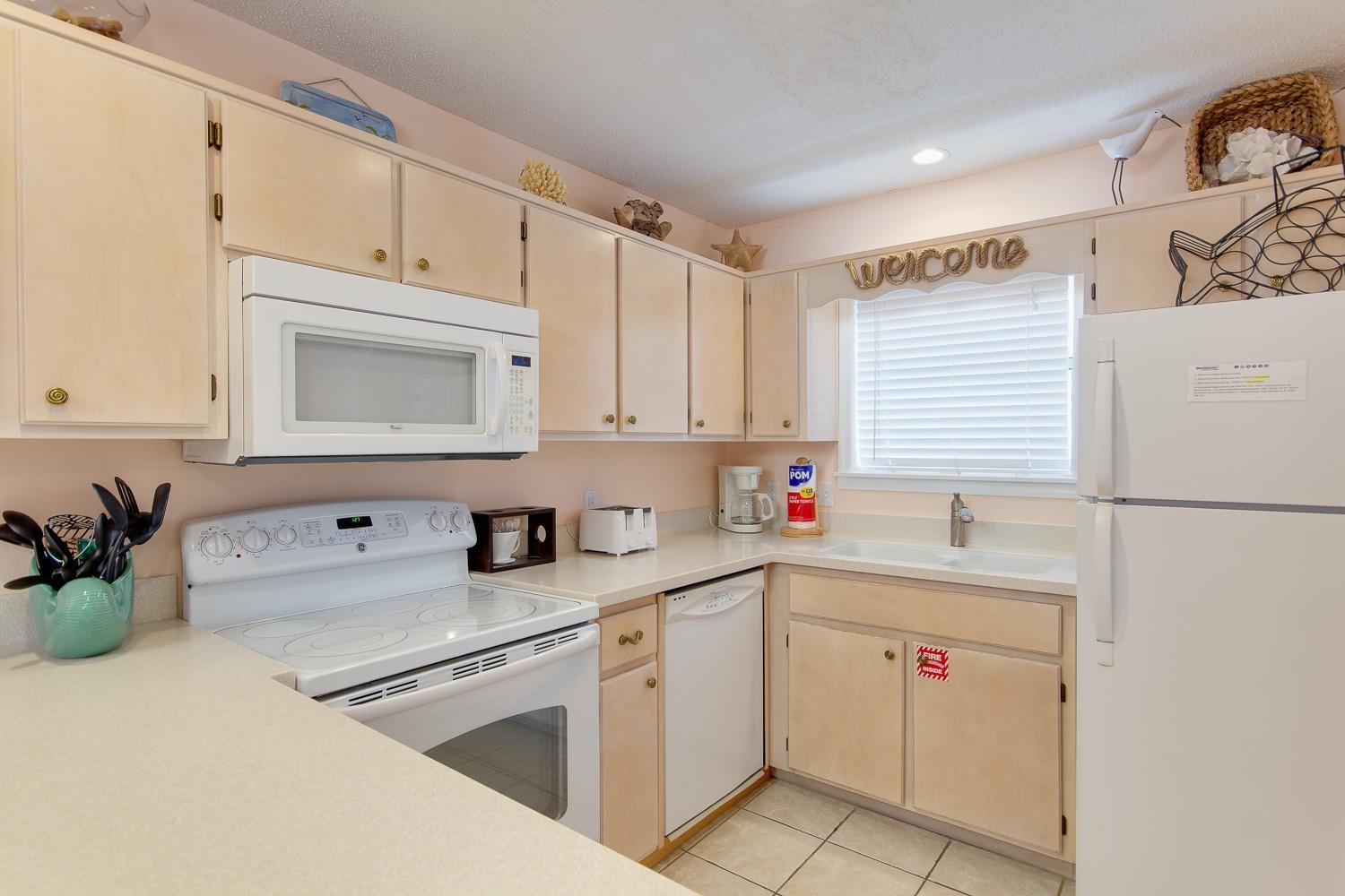 BEACHSIDE VILLAS CONDO - Residential