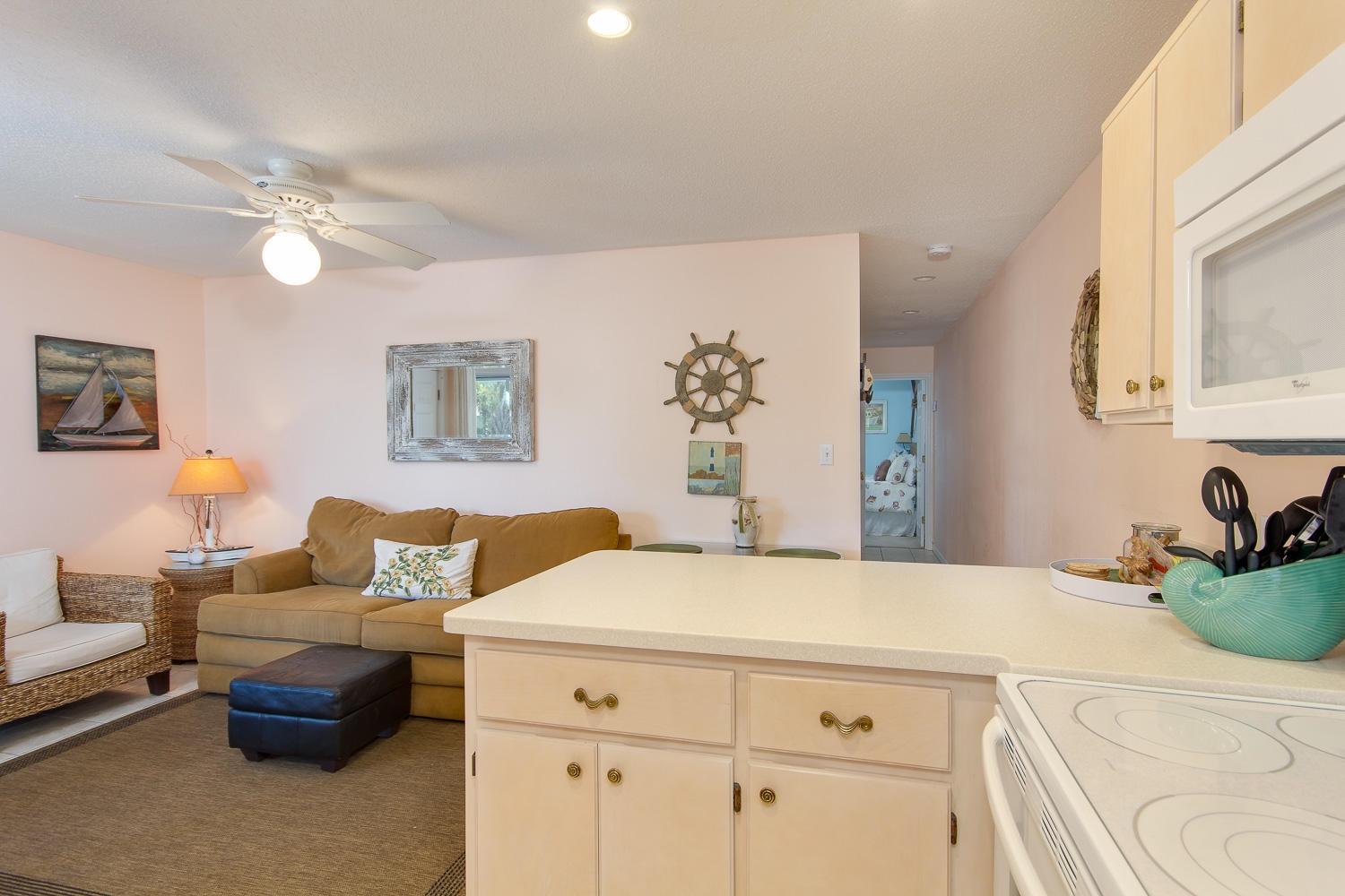 BEACHSIDE VILLAS CONDO - Residential