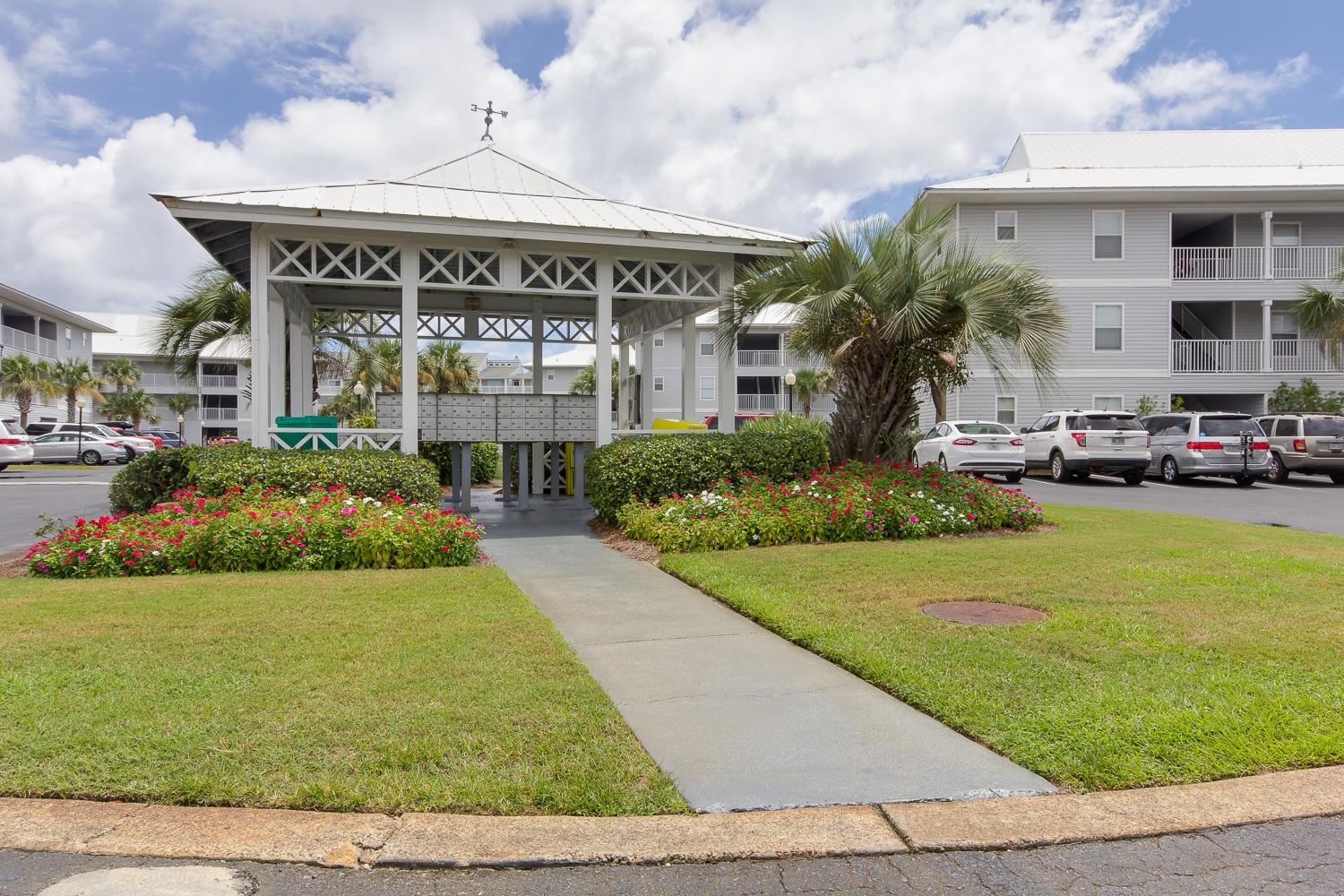 BEACHSIDE VILLAS CONDO - Residential