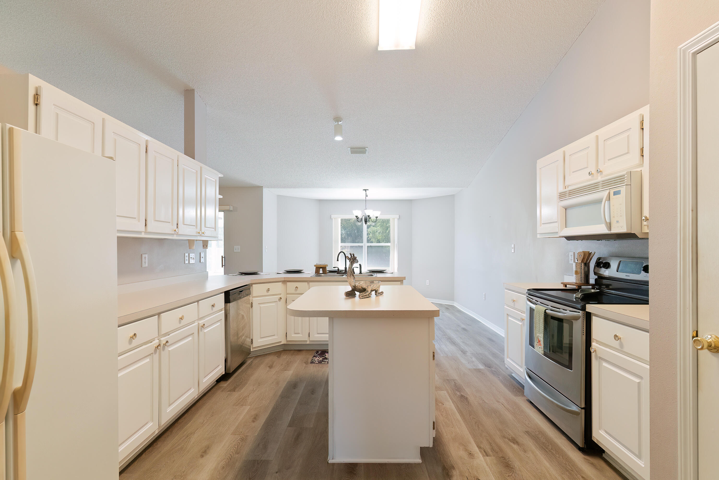 CORONADO VILLAGE PH 3 - Residential