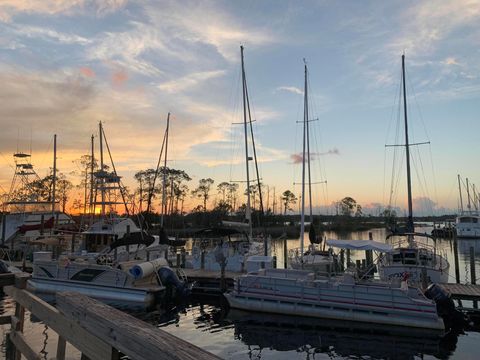 A home in Niceville