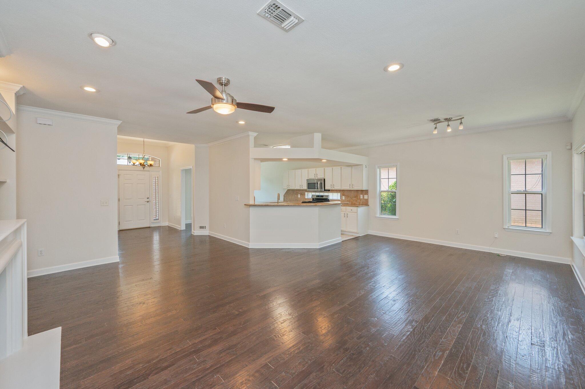 MILLERS RUN AT BLUEWATER BAY - Residential