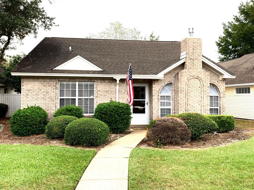 Great home in an even greater neighborhood! Nestled in the tranquil Parkwood of Bluewater Bay community is a cozy 3 bedroom, 2 bath residence conveniently close to shops, restaurants and premier schools. This home features a family room with a gas fireplace, dining area with custom lighting and vaulted ceilings, split bedroom floorpan and screened-in porch perfect for outdoor entertaining this fall! HOA includes front yard landscaping for maintenance free living! Schedule your showing today!