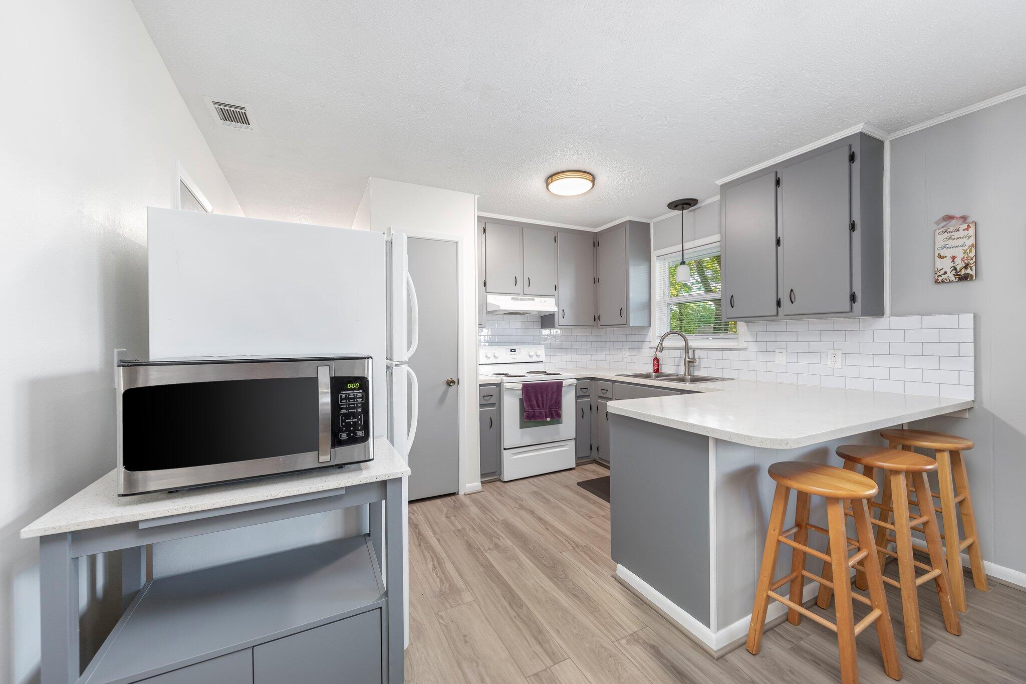 ADAMS POWELL EAST - Residential