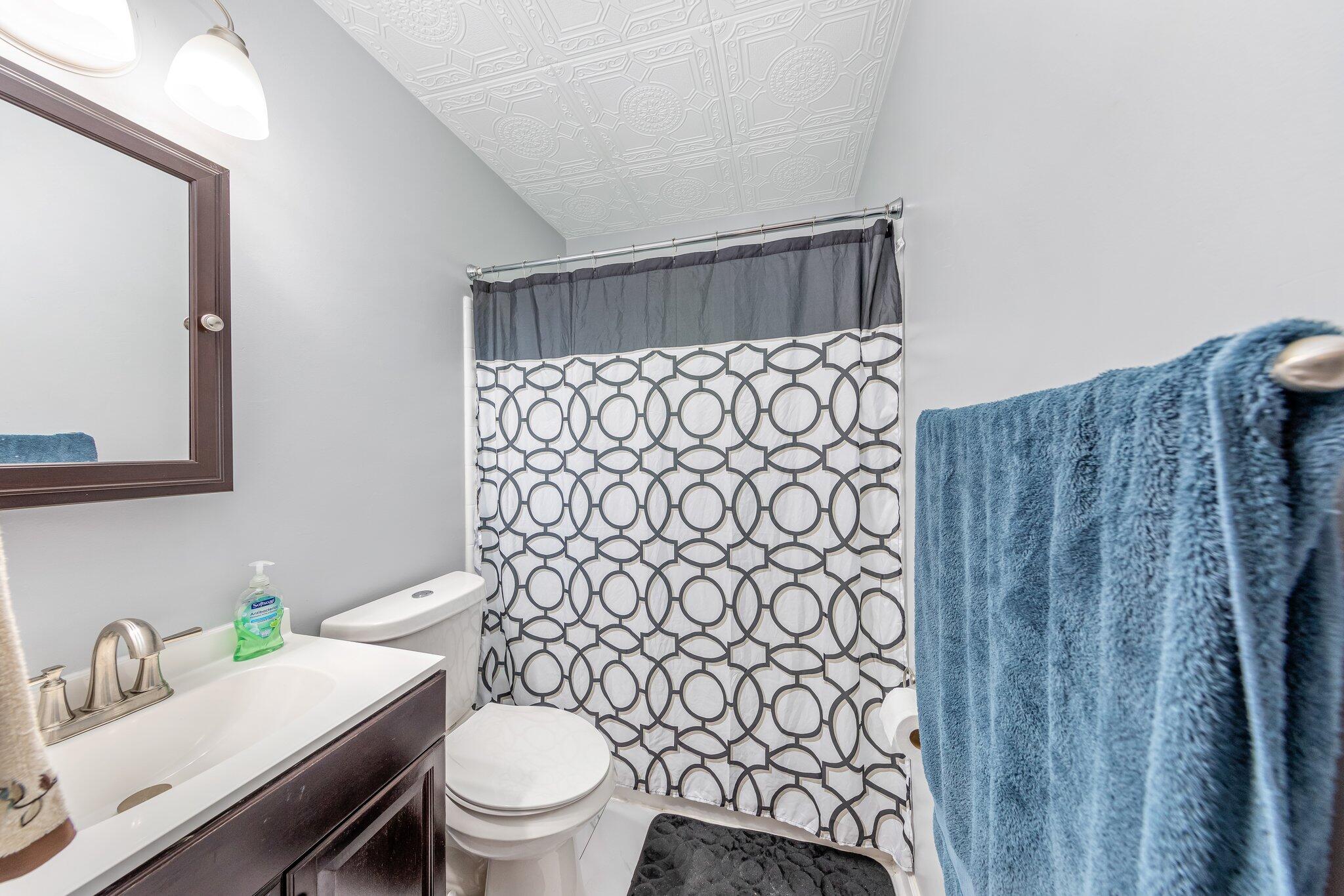 ADAMS POWELL EAST - Residential