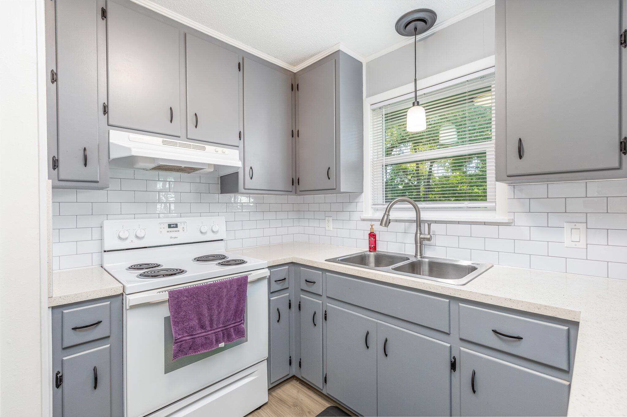 ADAMS POWELL EAST - Residential