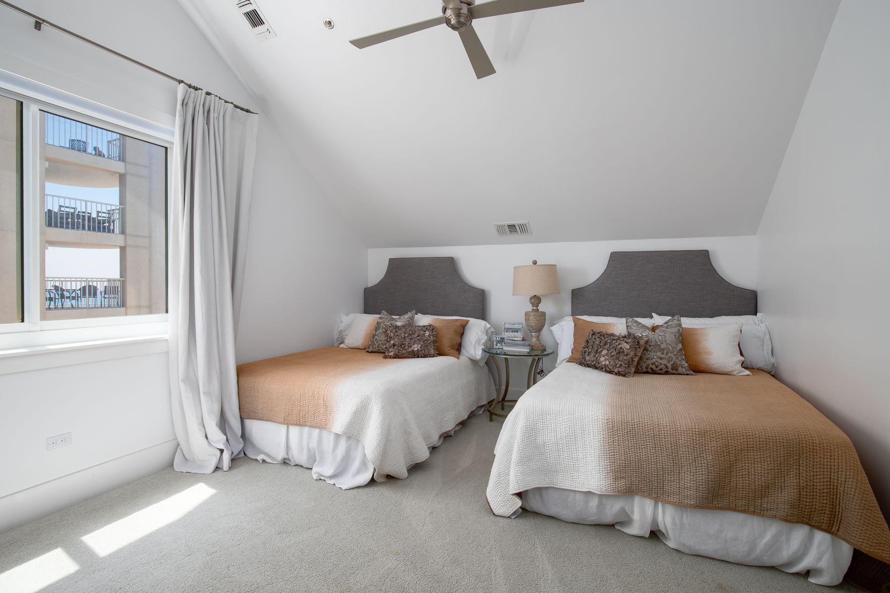 HIDDEN DUNES GRAND VILLAS - Residential