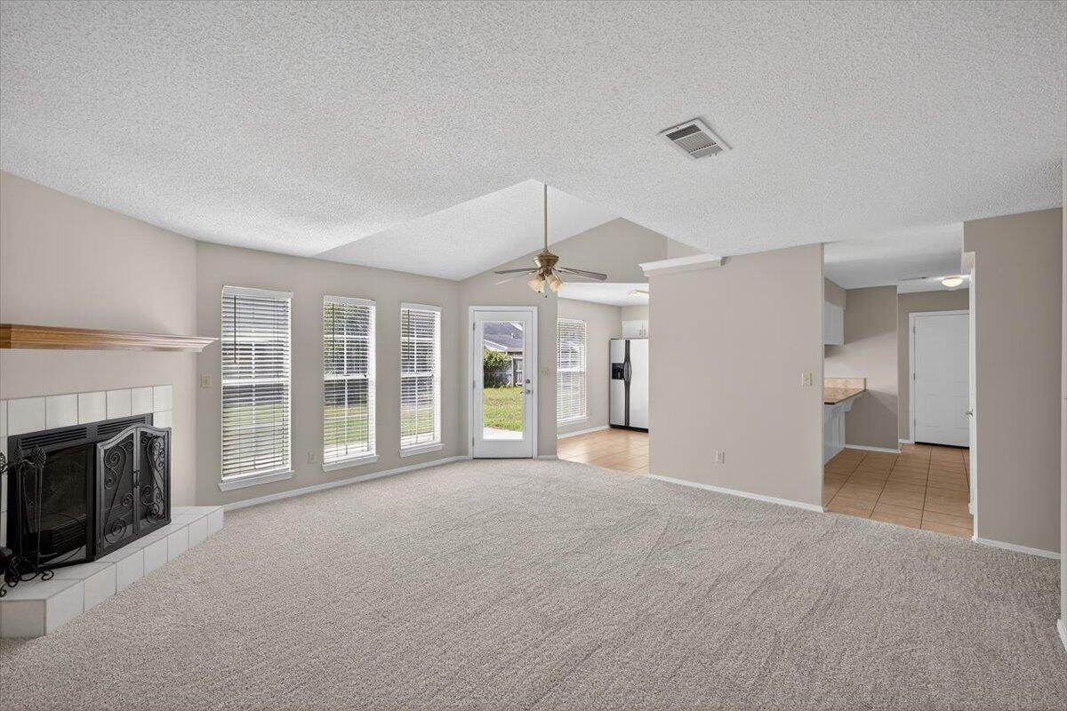 PARKWOOD SQUARE PH 1 - Residential