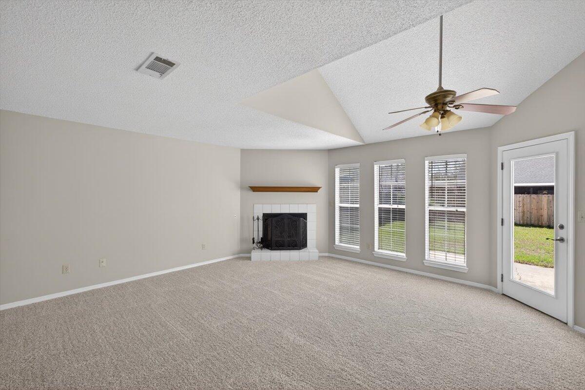 PARKWOOD SQUARE PH 1 - Residential