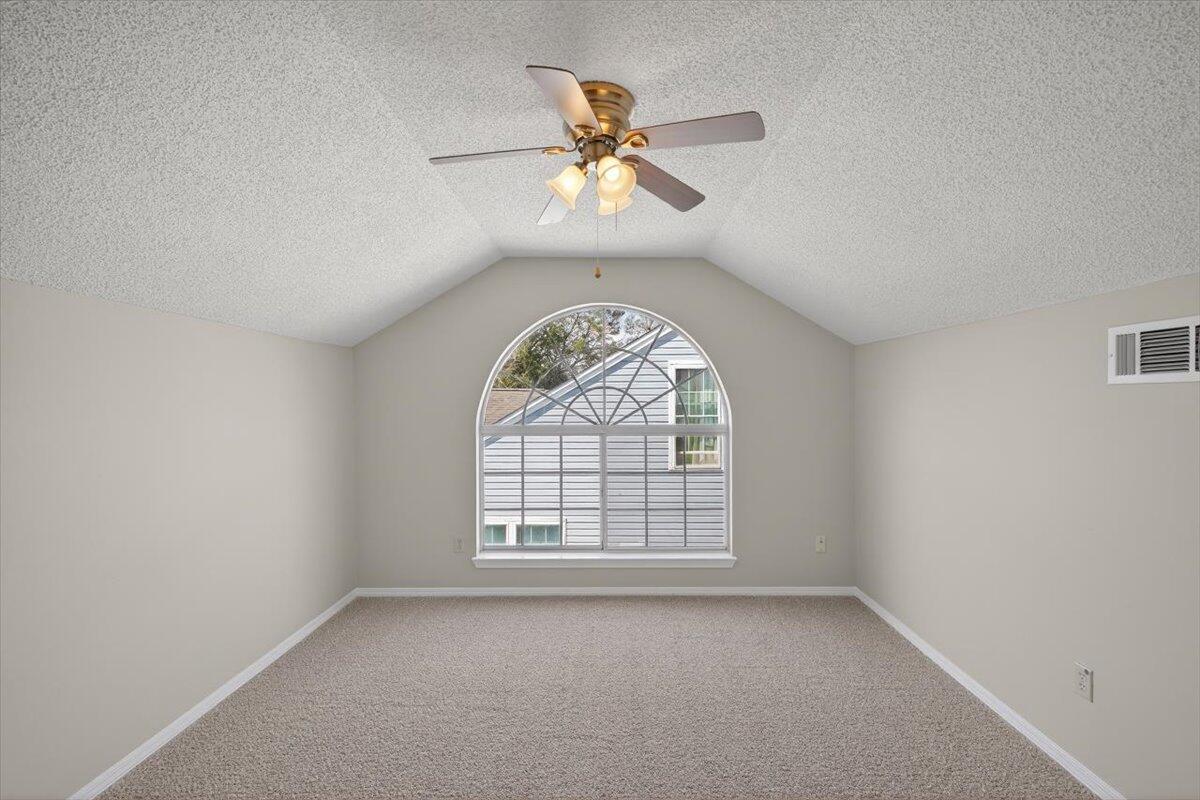 PARKWOOD SQUARE PH 1 - Residential